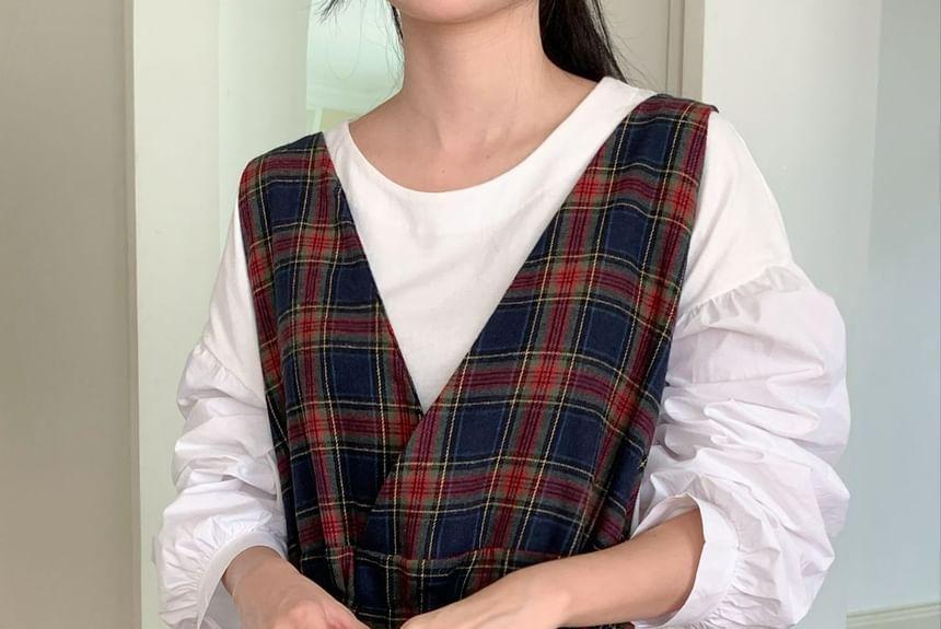 Sleeveless Plaid Midi Dress Product Image