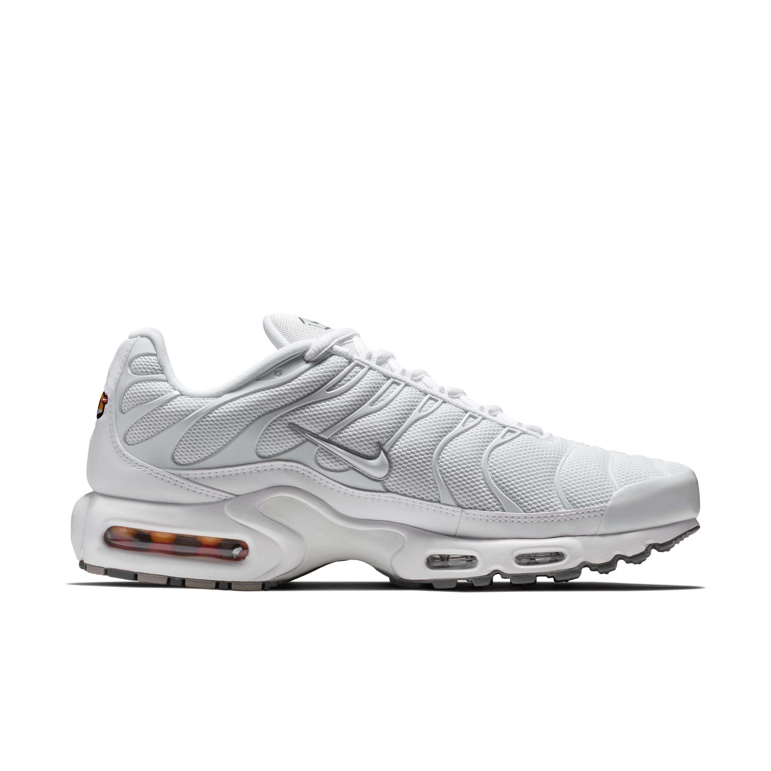 Nike Men's Air Max Plus Shoes Product Image