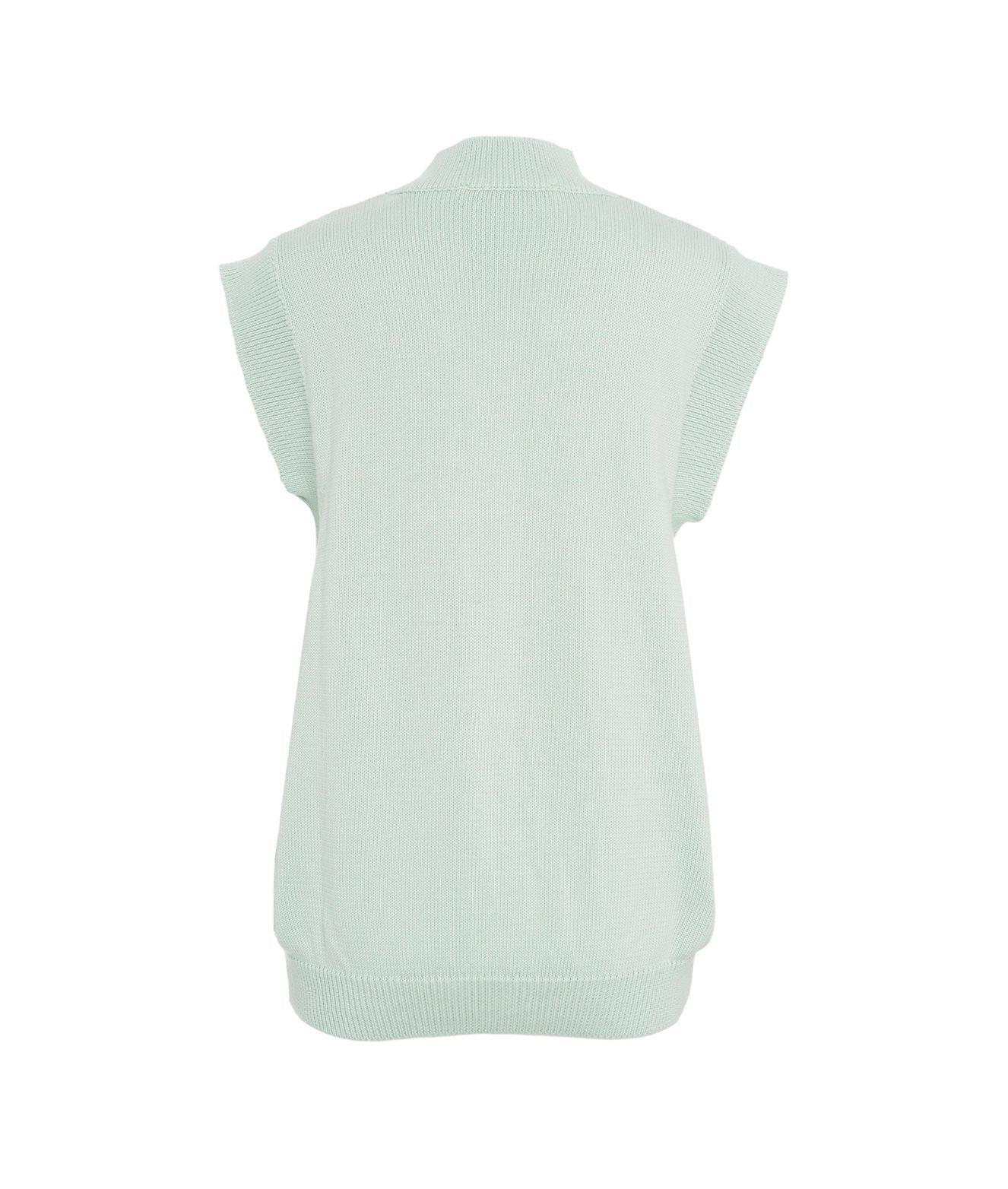 Knit vest Product Image