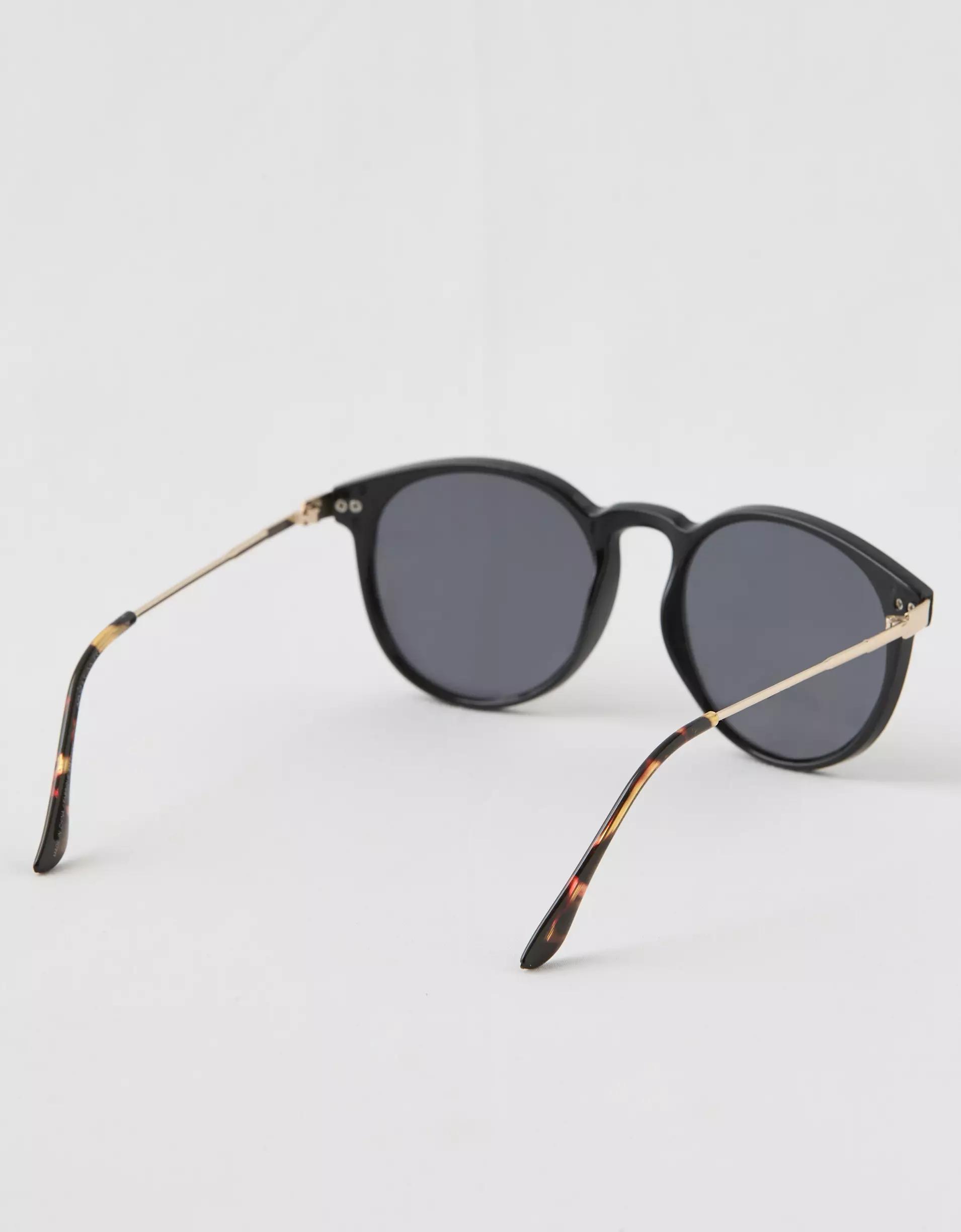Aerie Beach Day Sunglasses Product Image
