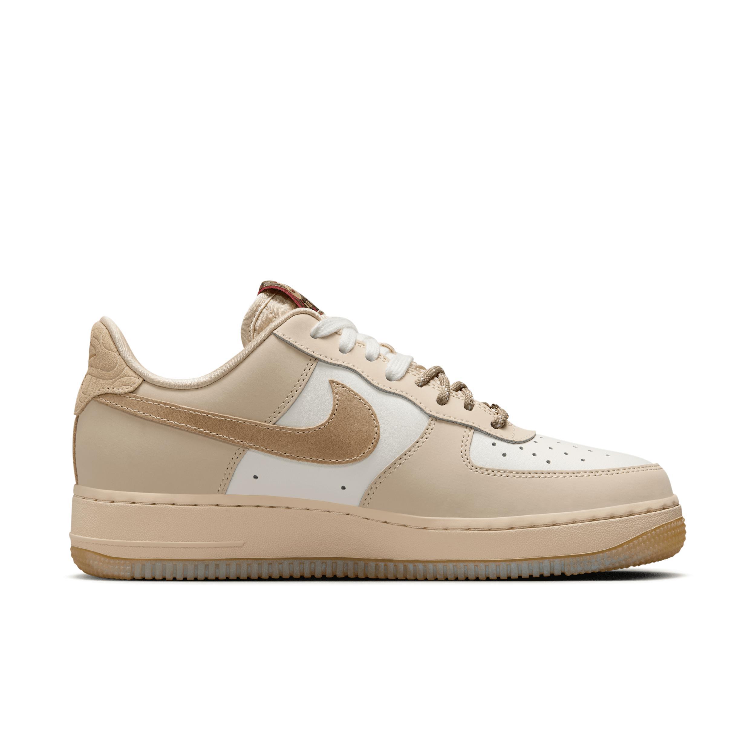 Nike Women's Air Force 1 ’07 LX Shoes Product Image