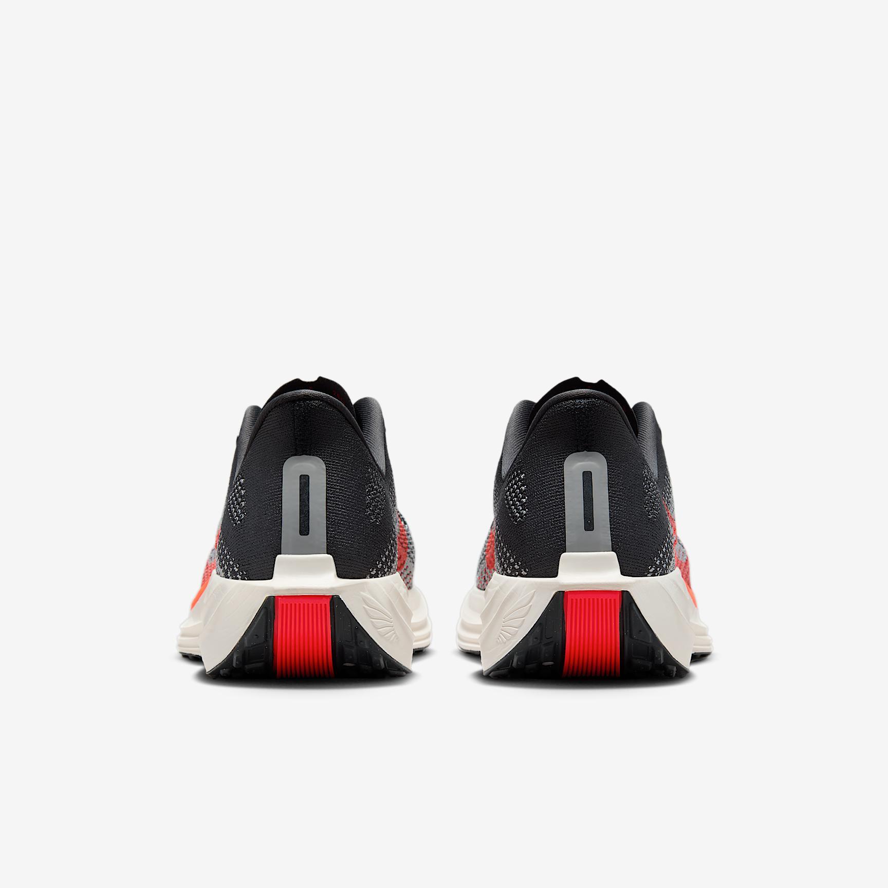 Nike Men's Pegasus Plus Road Running Shoes Product Image