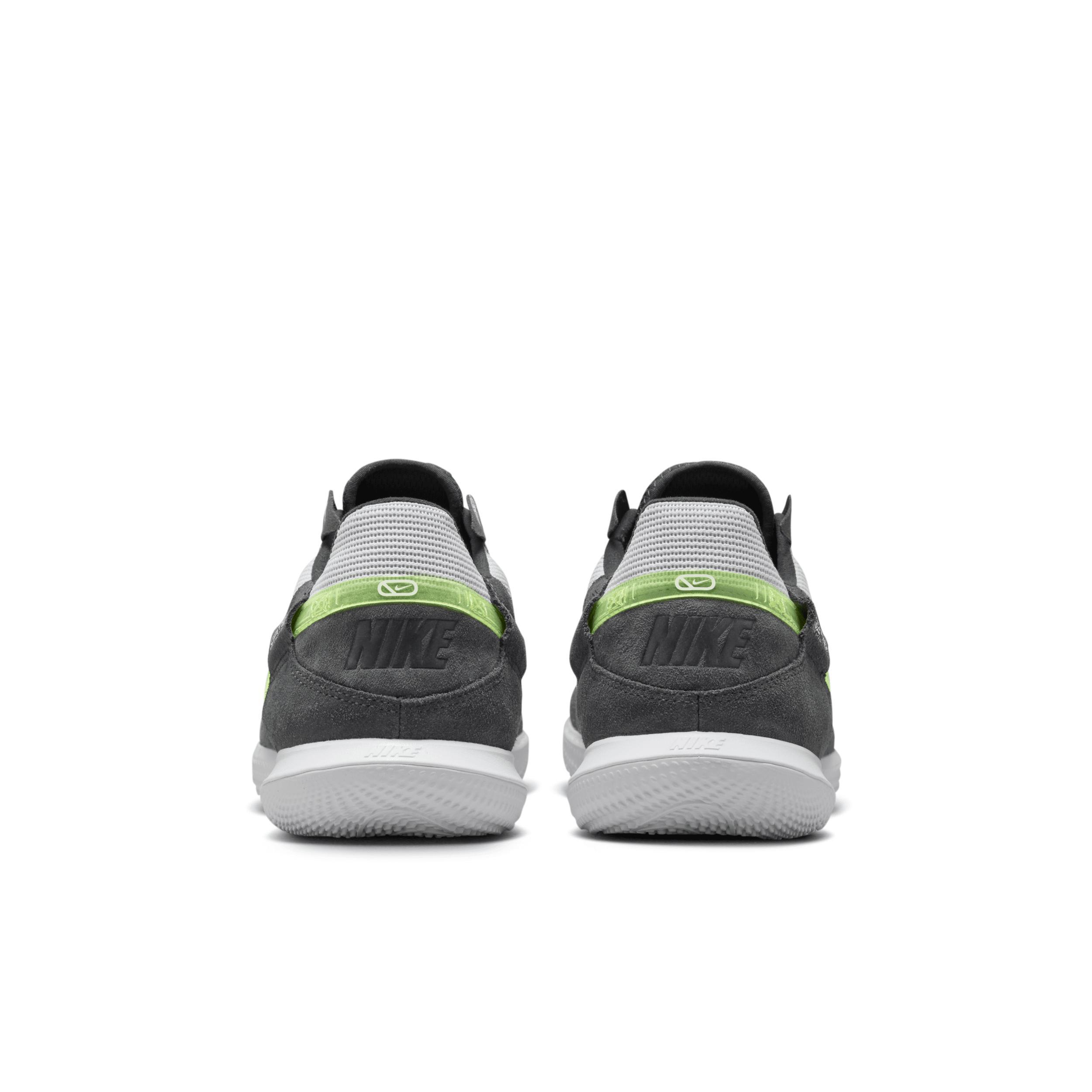 Nike Men's Streetgato Low-Top Soccer Shoes Product Image