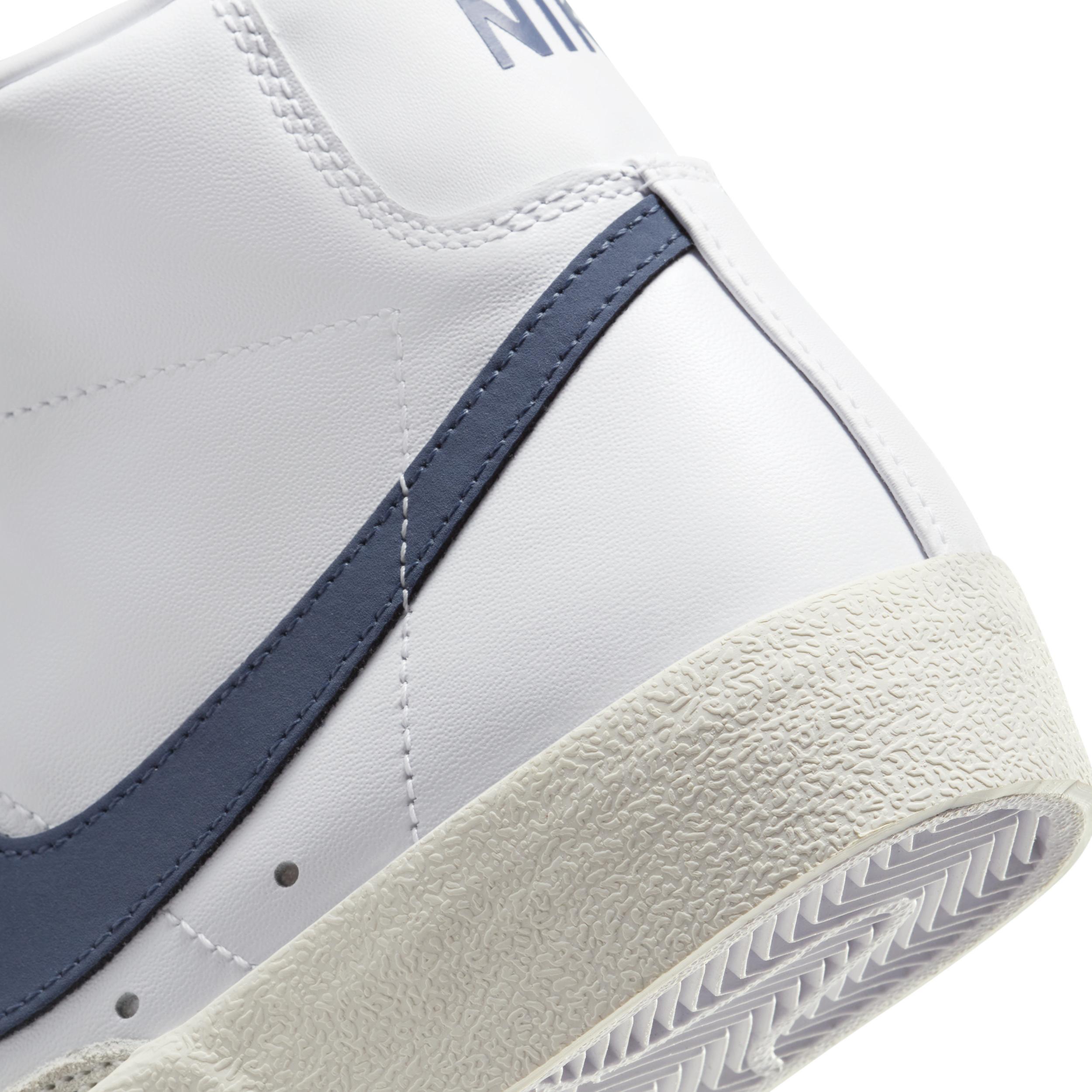 Nike Blazer Mid 77 sneakers Product Image
