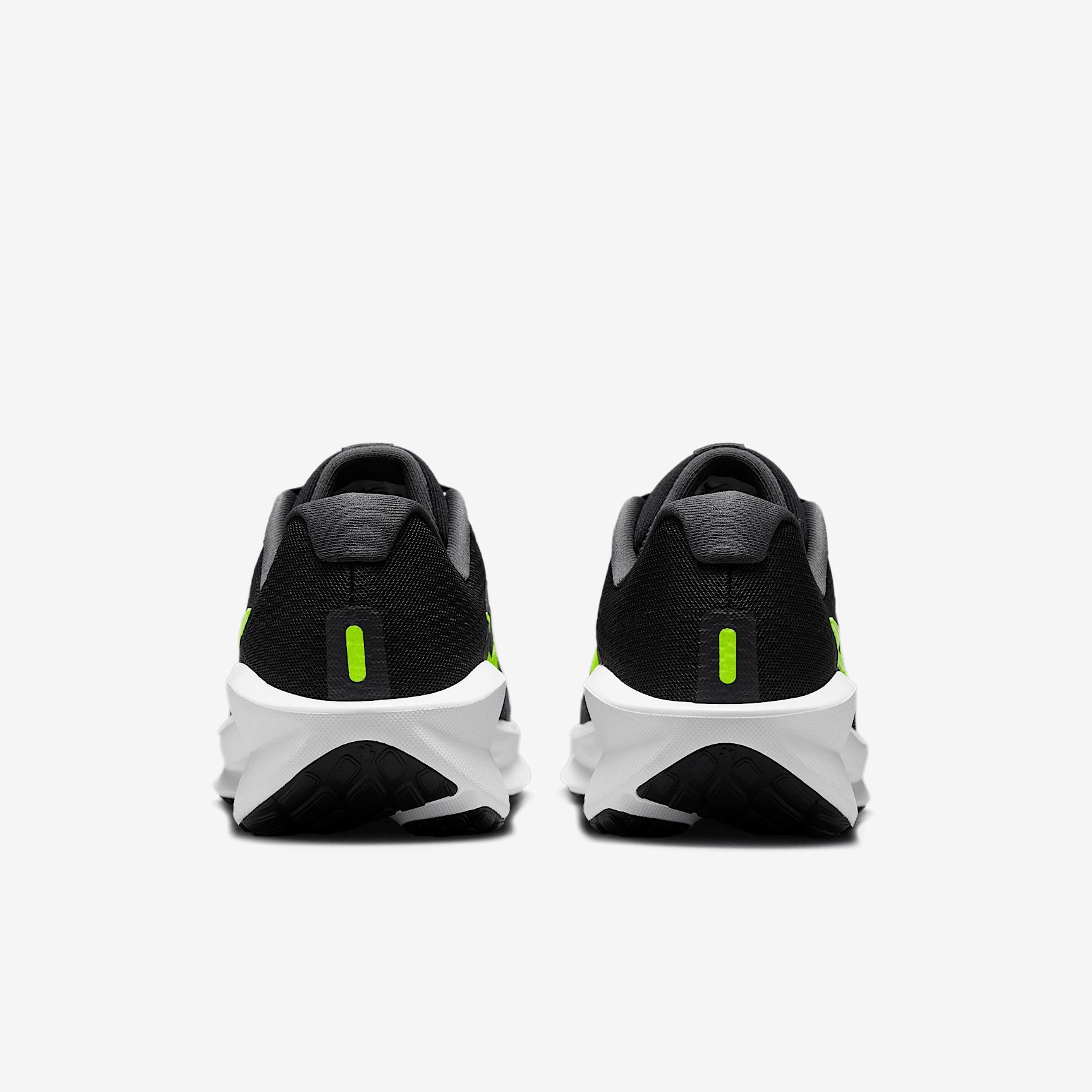 Nike Downshifter 13 Men's Road Running Shoes Product Image
