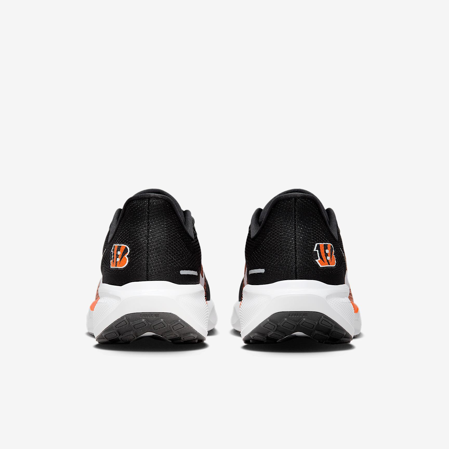 Cincinnati Bengals Pegasus 41 Men's Nike NFL Road Running Shoes Product Image