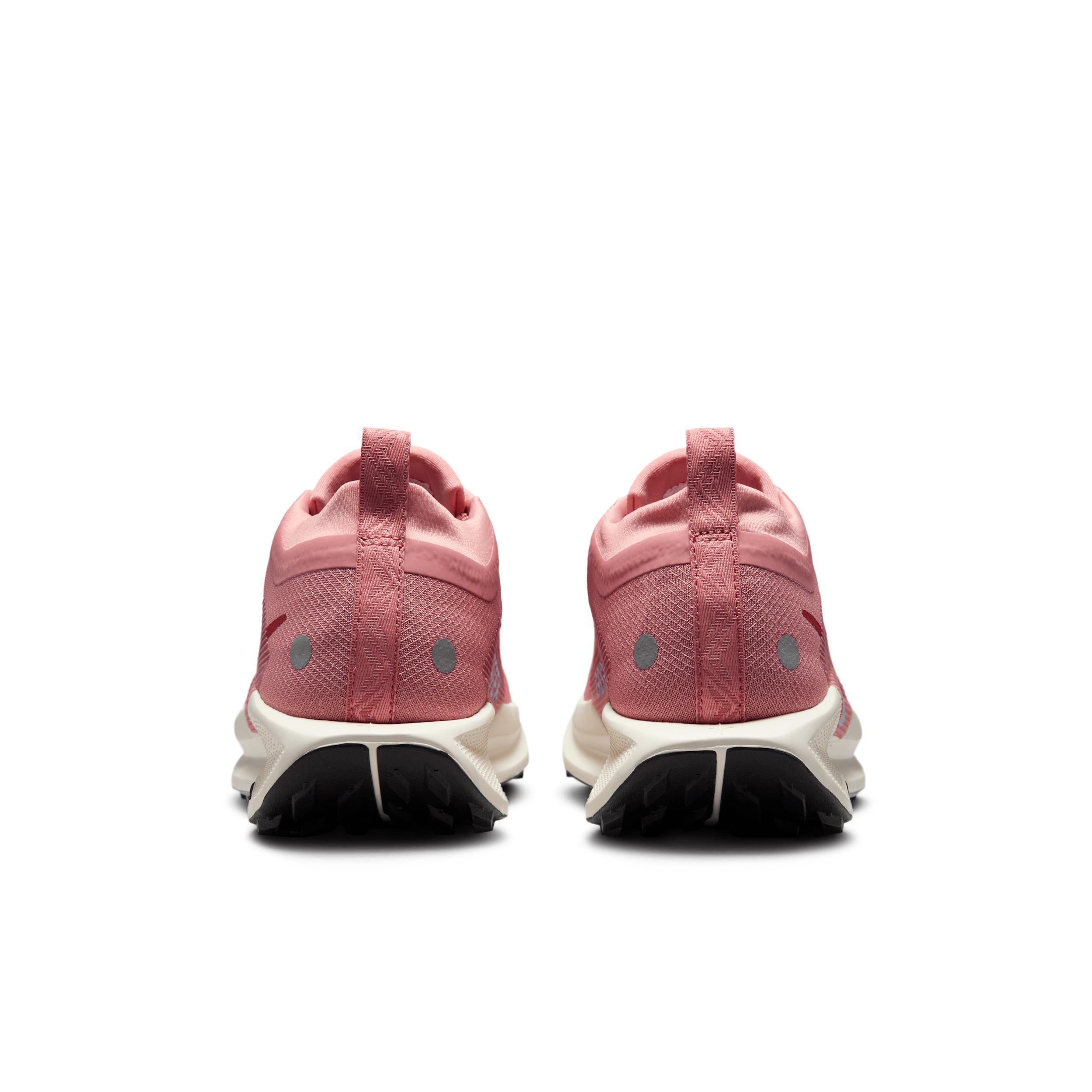 Nike Women's Pegasus Trail 5 GORE-TEX Waterproof Trail Running Shoes Product Image