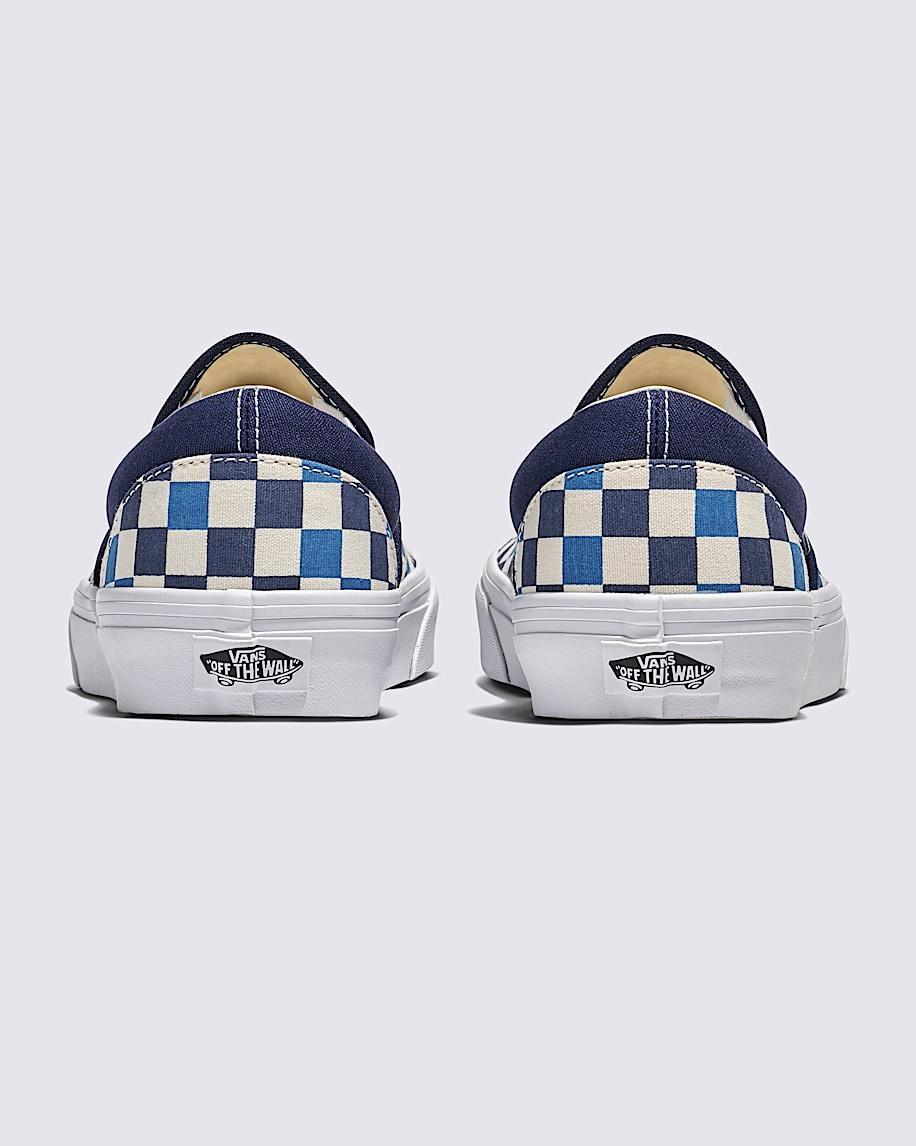 Classic Slip-On Shoe in Navy Blue / White| Vans US Product Image
