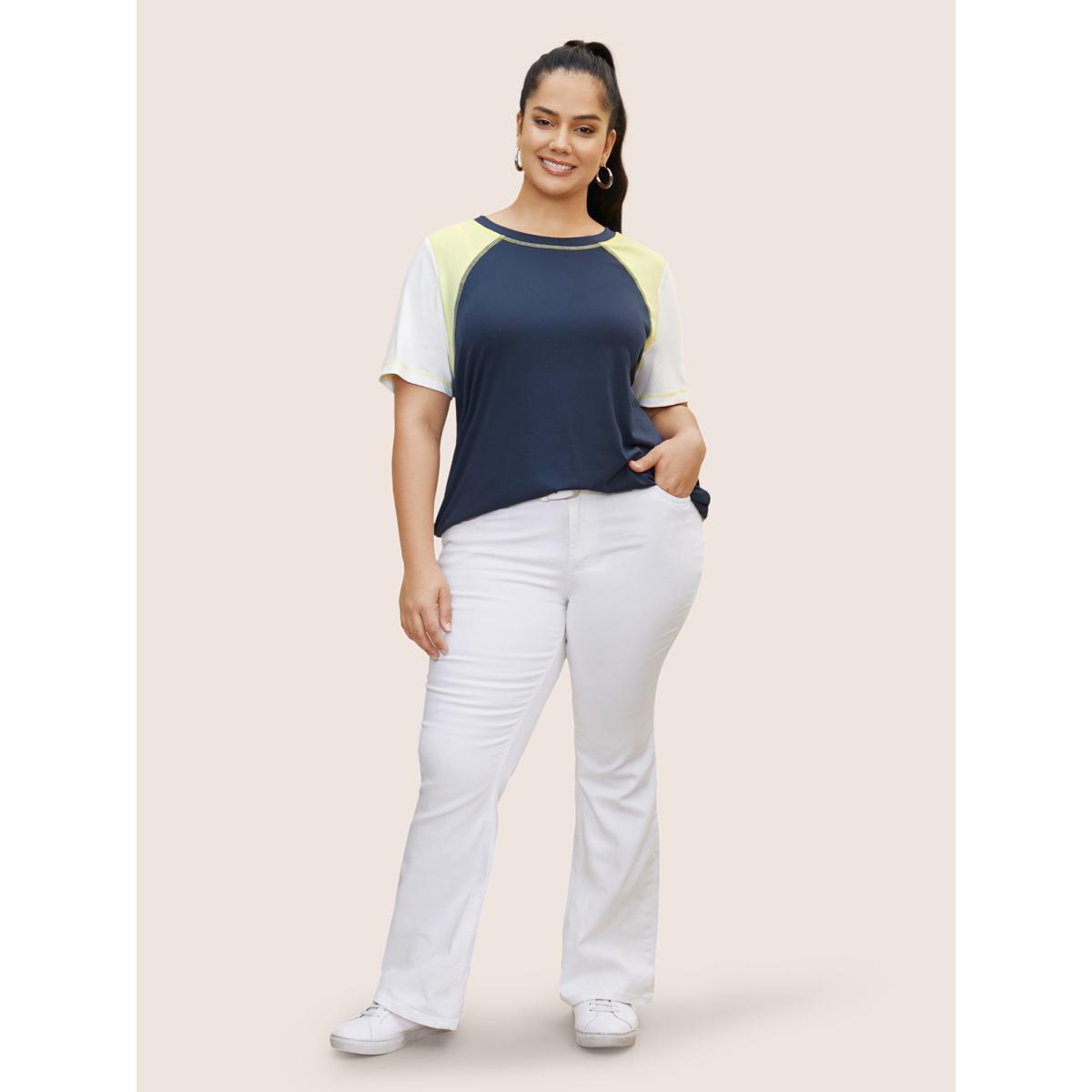 Plus Size Round Neck Contrast Patchwork Quilted T-shirt Navy Women Casual Contrast Round Neck Everyday T-shirts BloomChic 28/5X Product Image