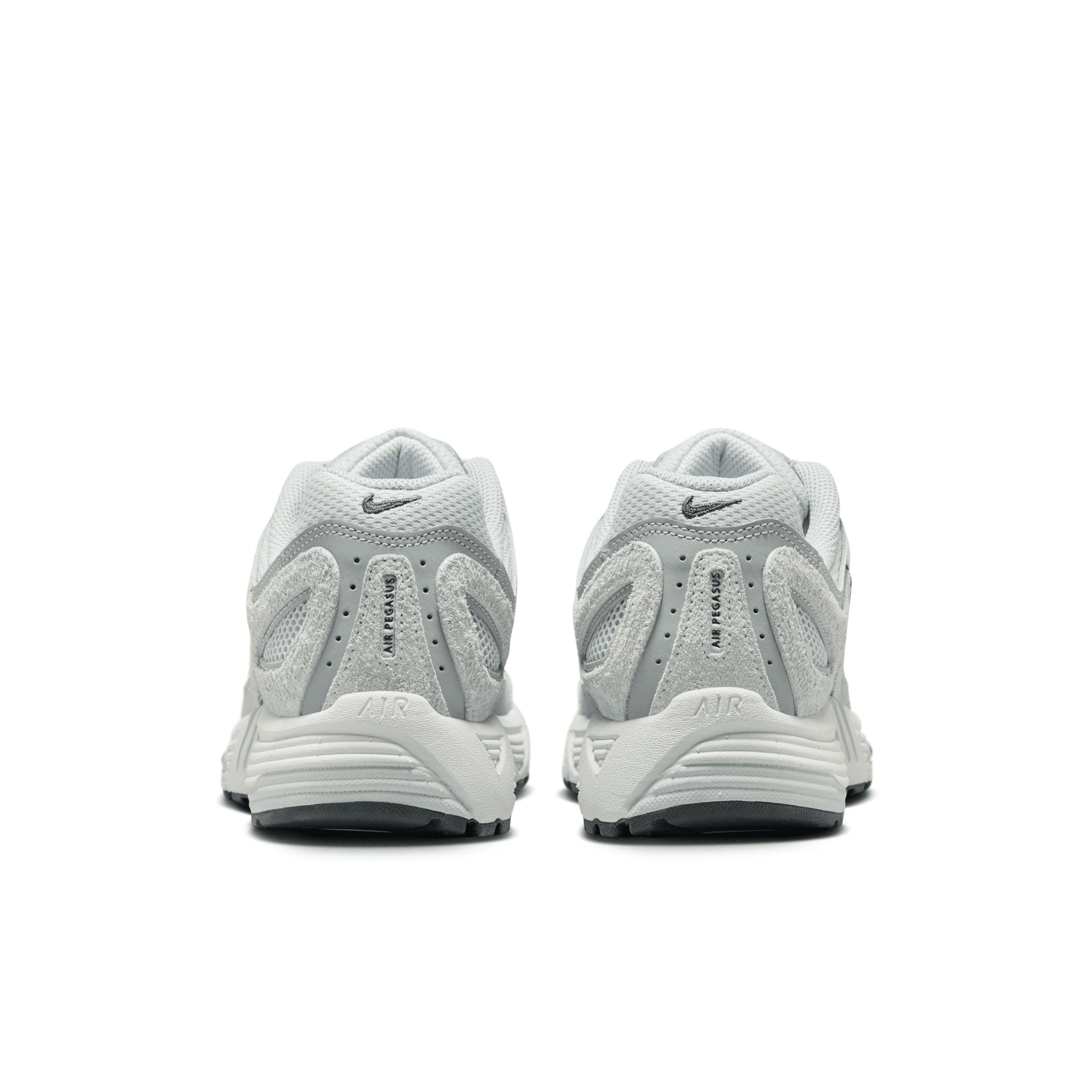 Nike Women's Air Pegasus 2005 Shoes Product Image