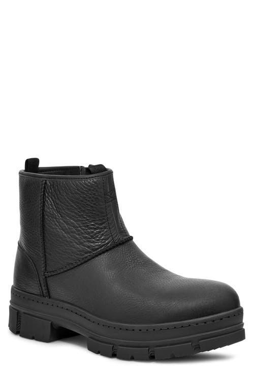 UGG Skyview Classic Pull-On Leather) Men's Shoes Product Image