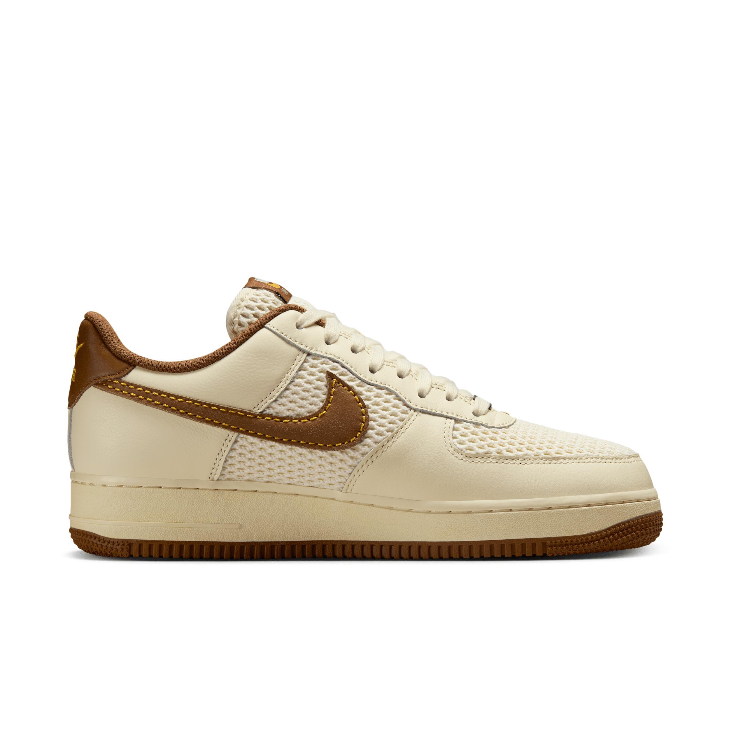 Nike Air Force 1 '07 LV8 Men's Shoes Product Image