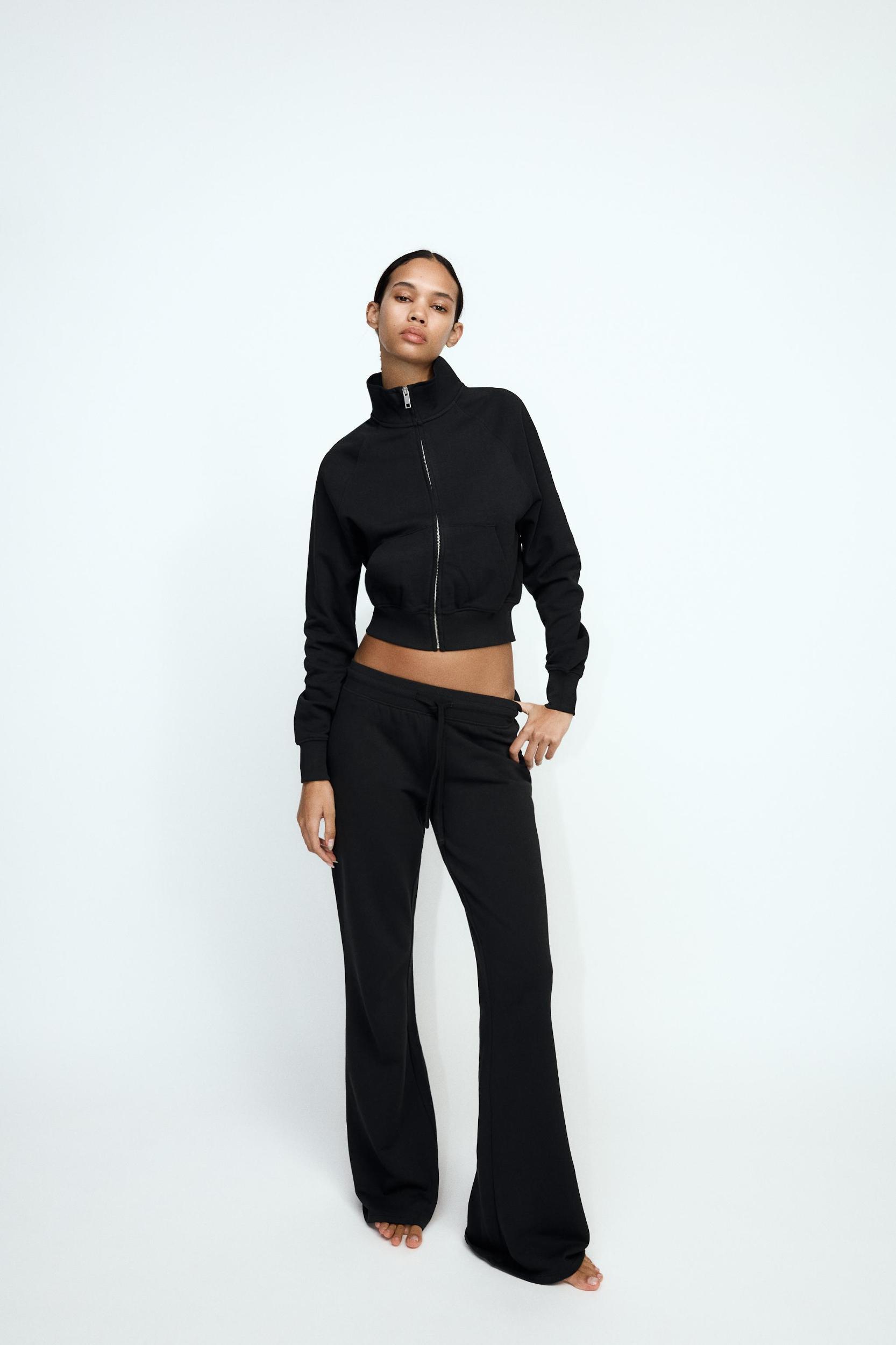 ZIP UP SWEATSHIRT Product Image
