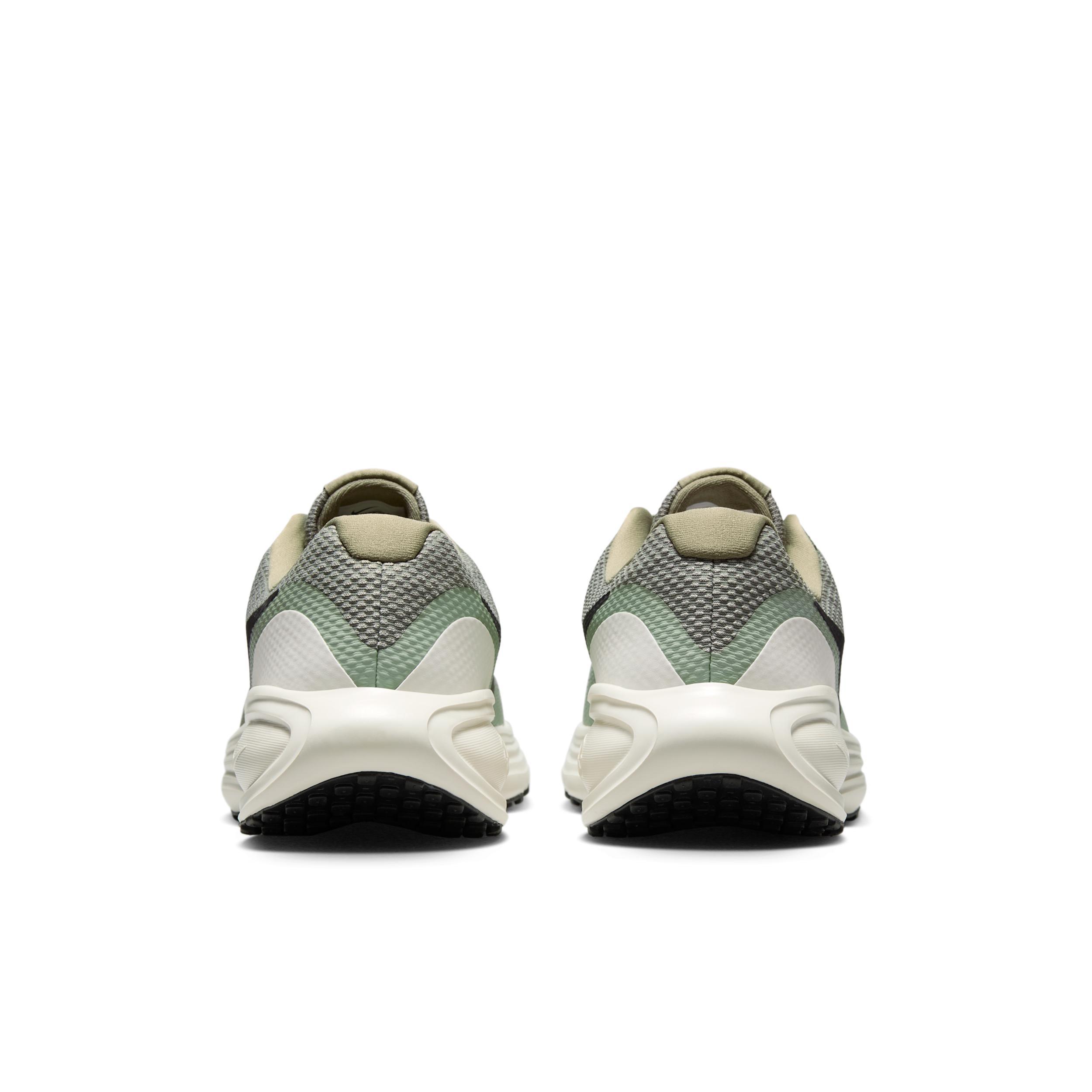 Nike Men's Revolution 8 Road Running Shoes Product Image