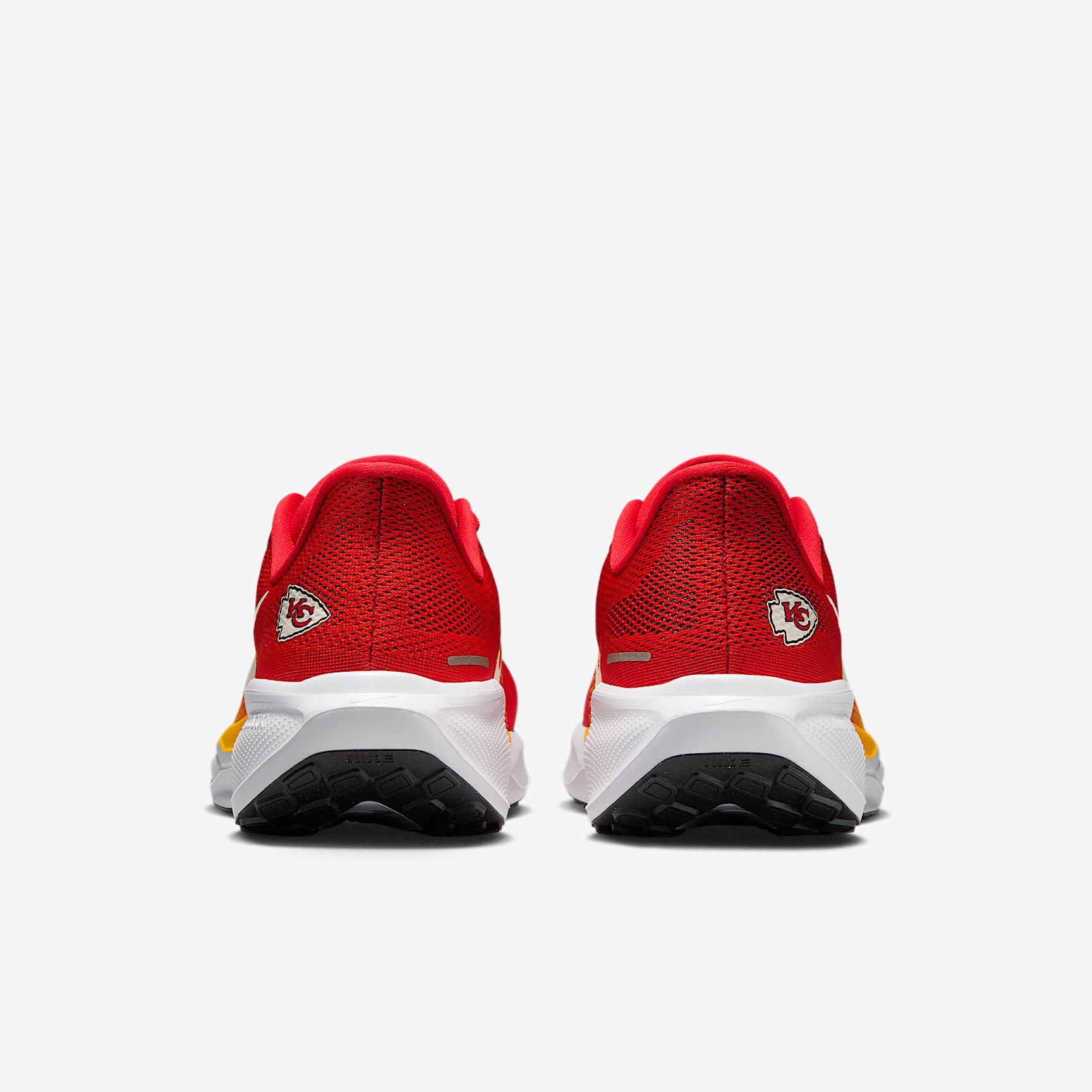 Kansas City Chiefs Pegasus 41 Men's Nike NFL Road Running Shoes Product Image