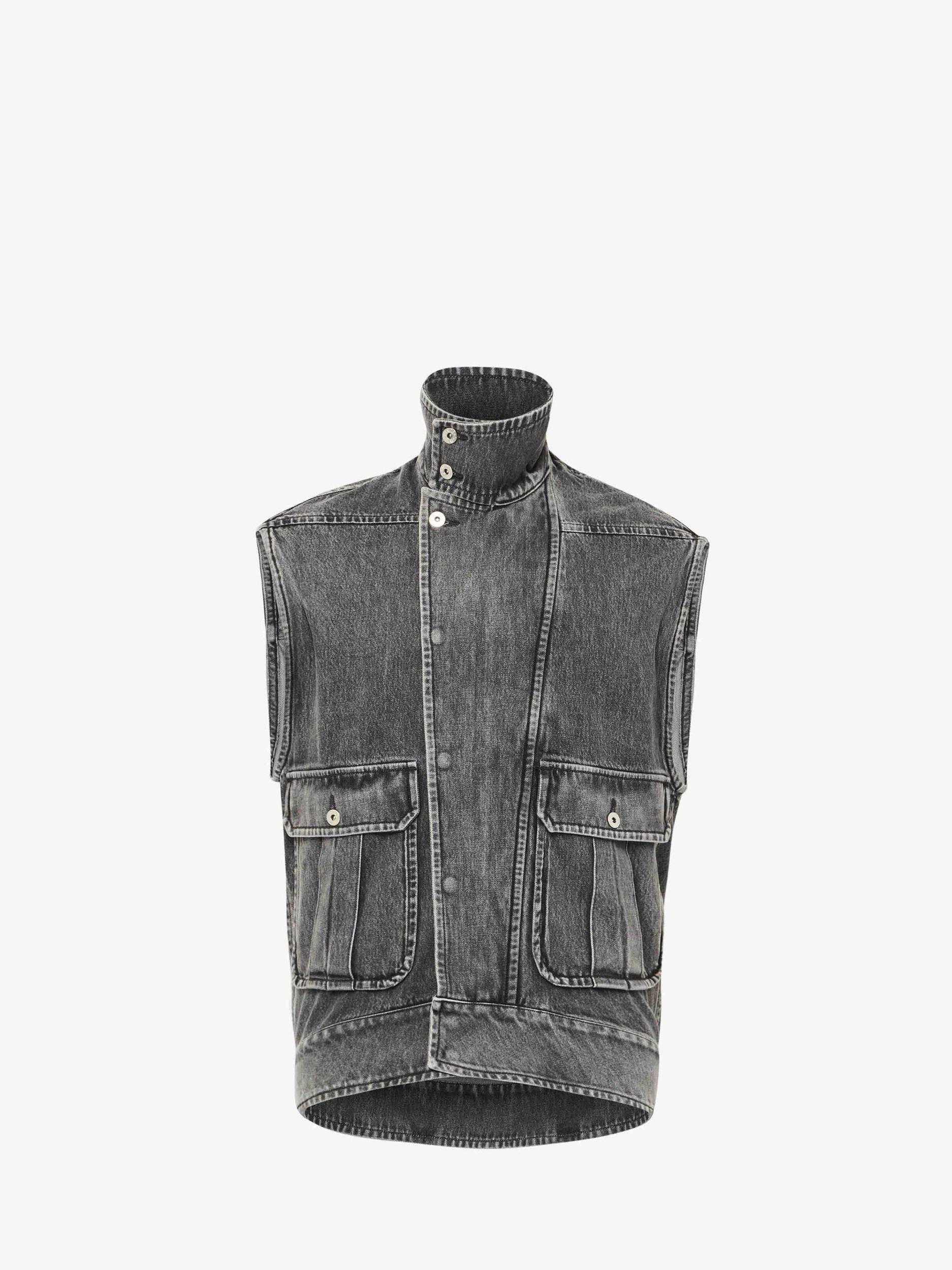 OVERSIZED SLEEVELESS HIGH NECK JACKET Product Image