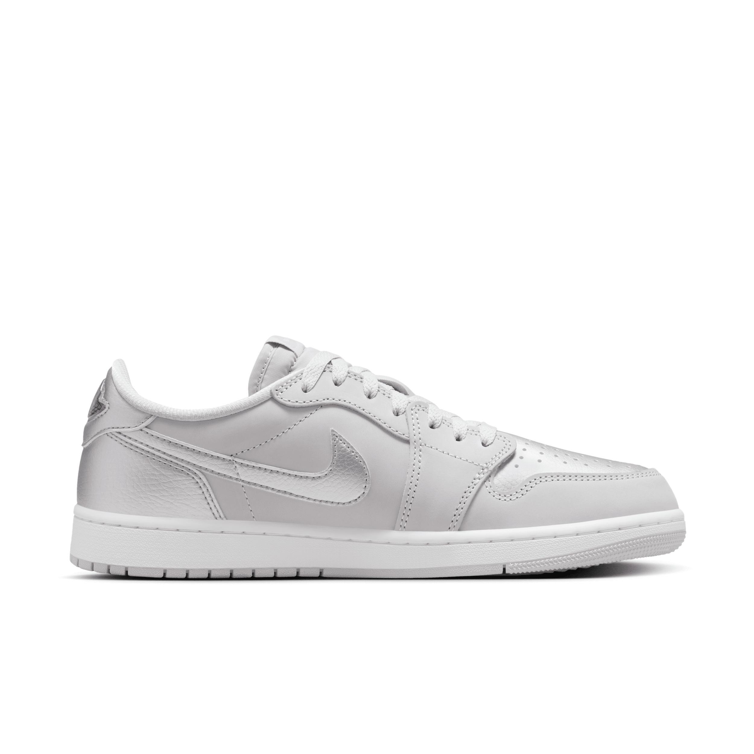 Jordan Mens Jordan Retro 1 Low OG - Mens Basketball Shoes Product Image
