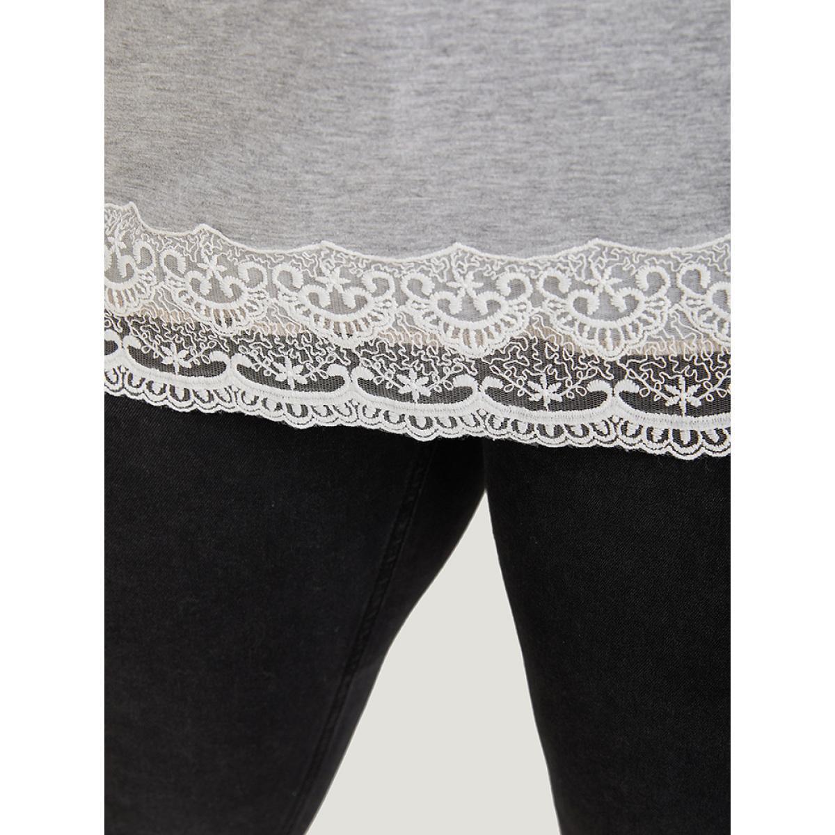 Plus Size Lace Panel Contrast Batwing Sleeve T-shirt Gray Women Elegant Contrast Plain Round Neck Dailywear T-shirts BloomChic 18-20/2X Product Image