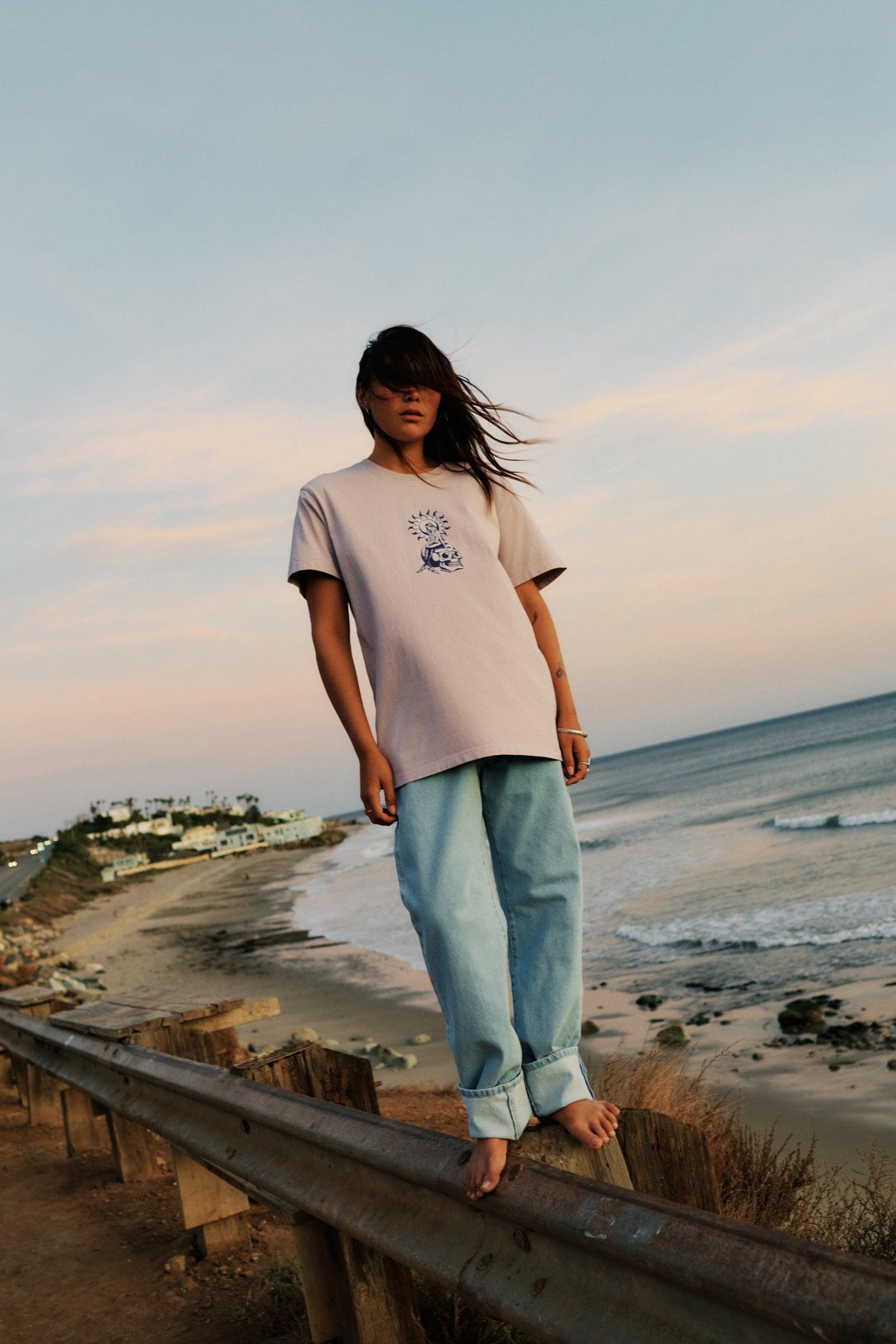 VIXEN TEE Product Image