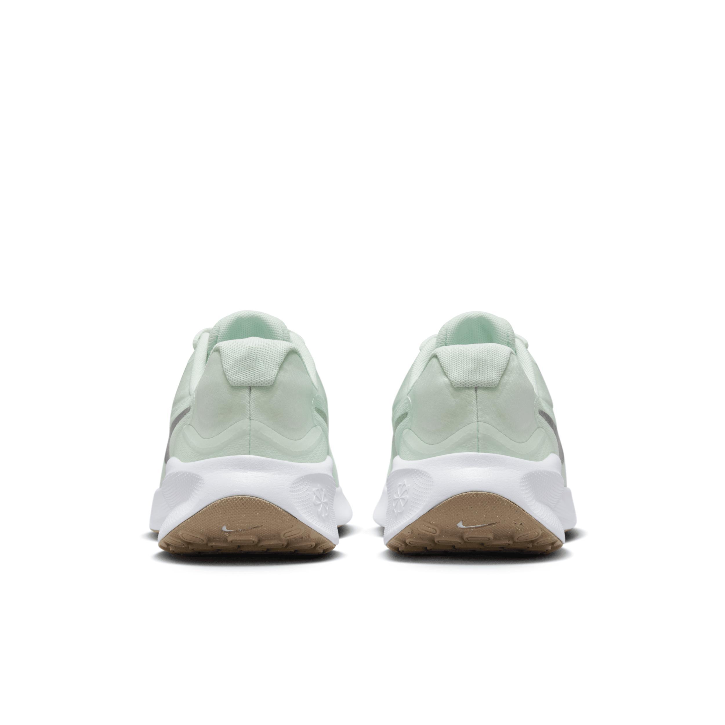Nike Womens Revolution 7 Running Shoes Product Image