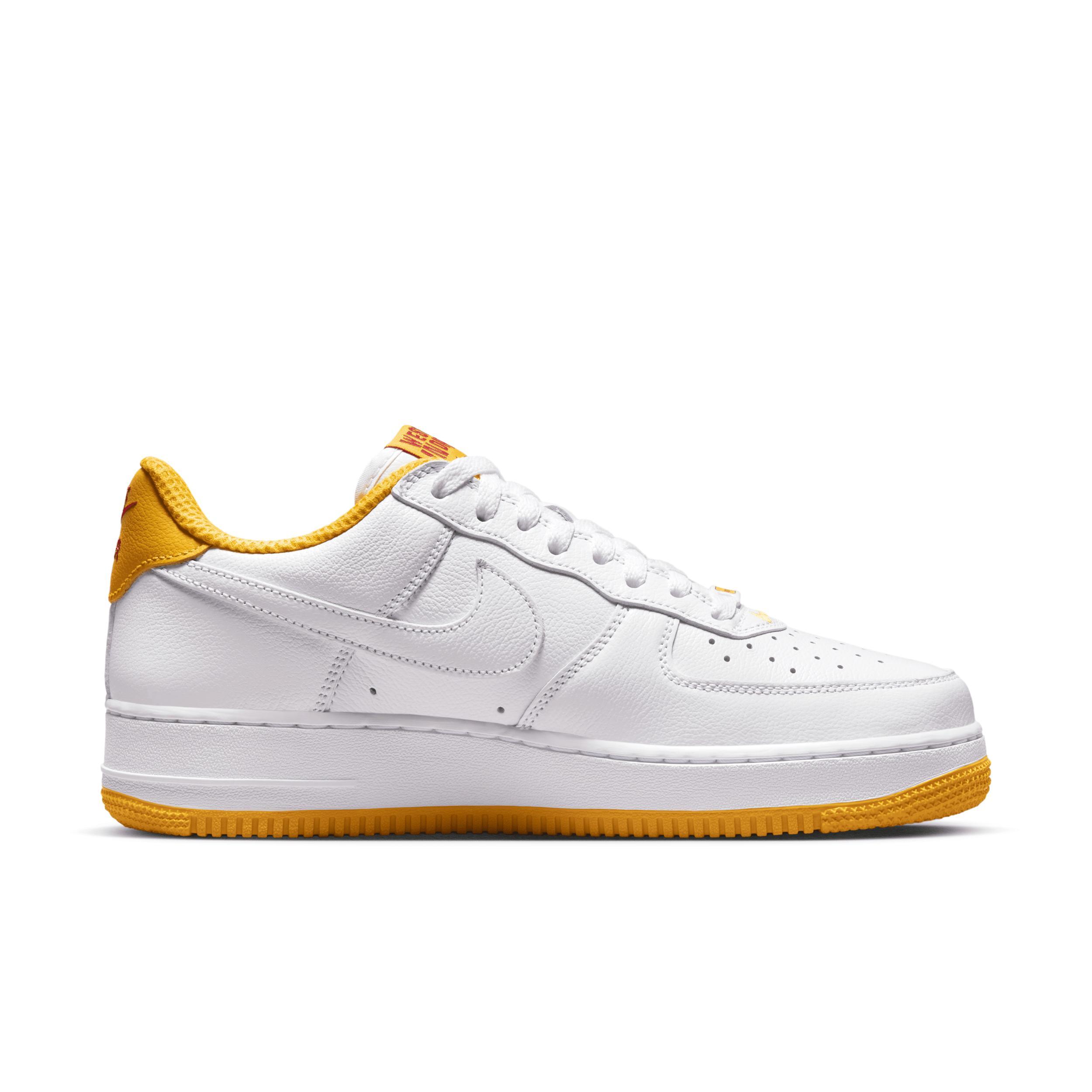 Nike Air Force 1 Low Retro QS Men's Shoes Product Image