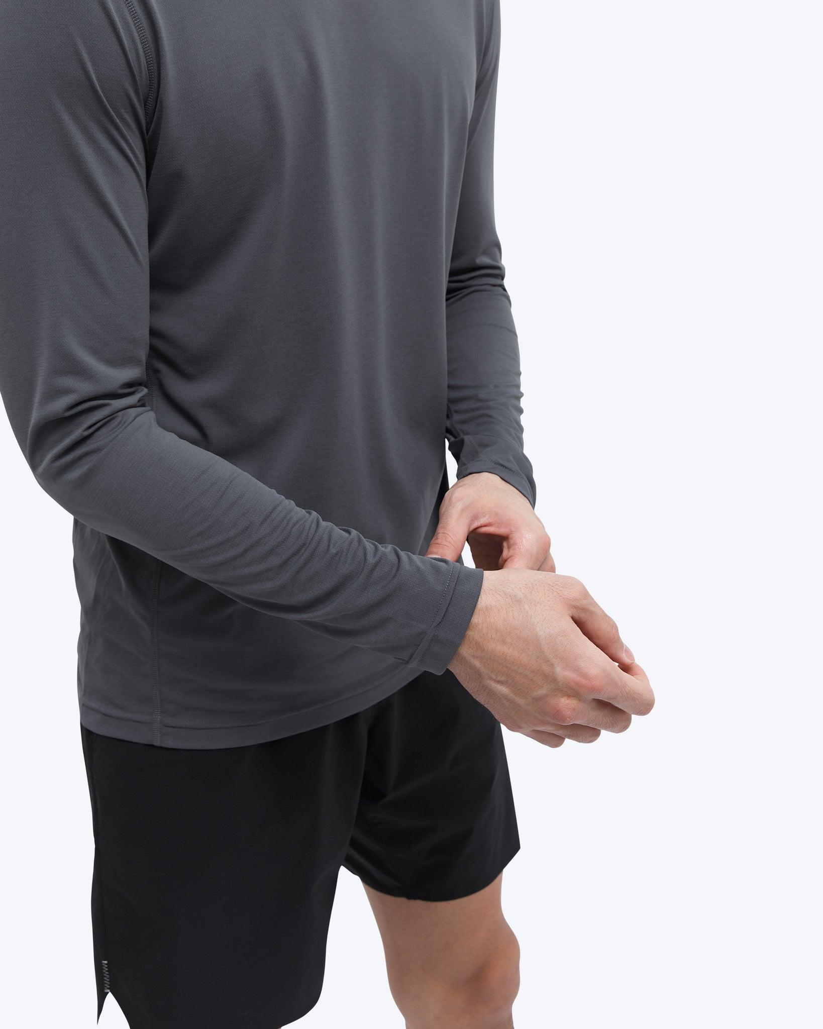 Deltapeak™ 90 Training Long Sleeve Male Product Image
