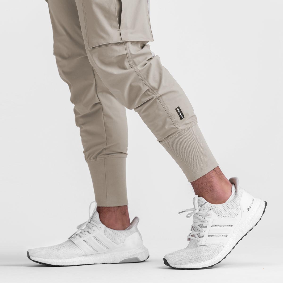 0437. Tetra-Lite® Cargo High Rib Jogger - Sand Smoke Male Product Image