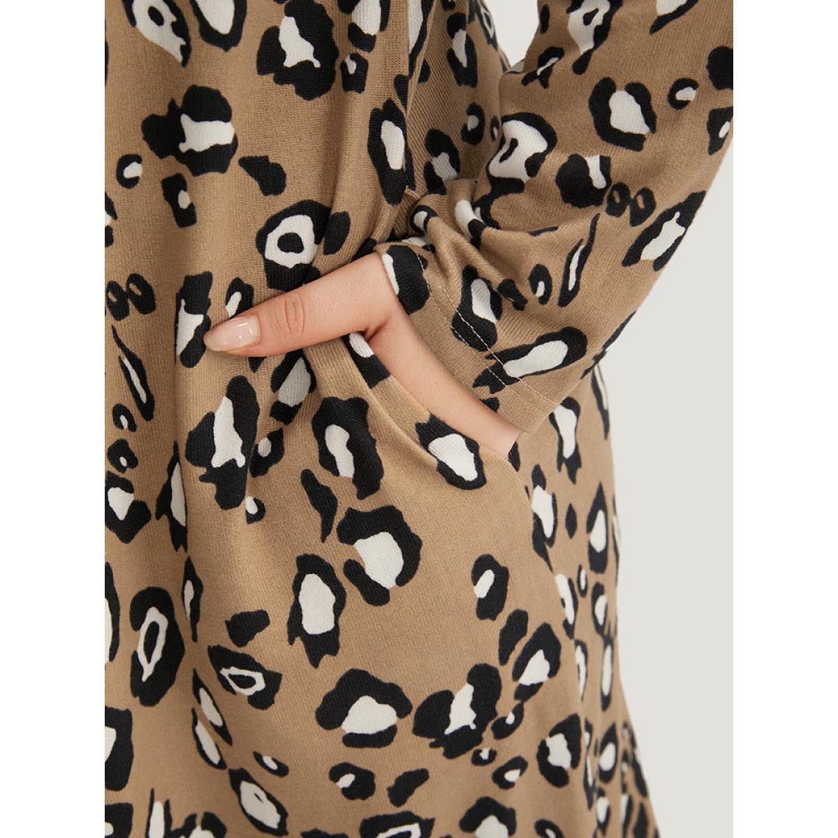 Plus Size Leopard Print Split Hem Pocket Kimono Women Tan Casual Printed Pocket Dailywear Kimonos BloomChic 14-16/1X Product Image