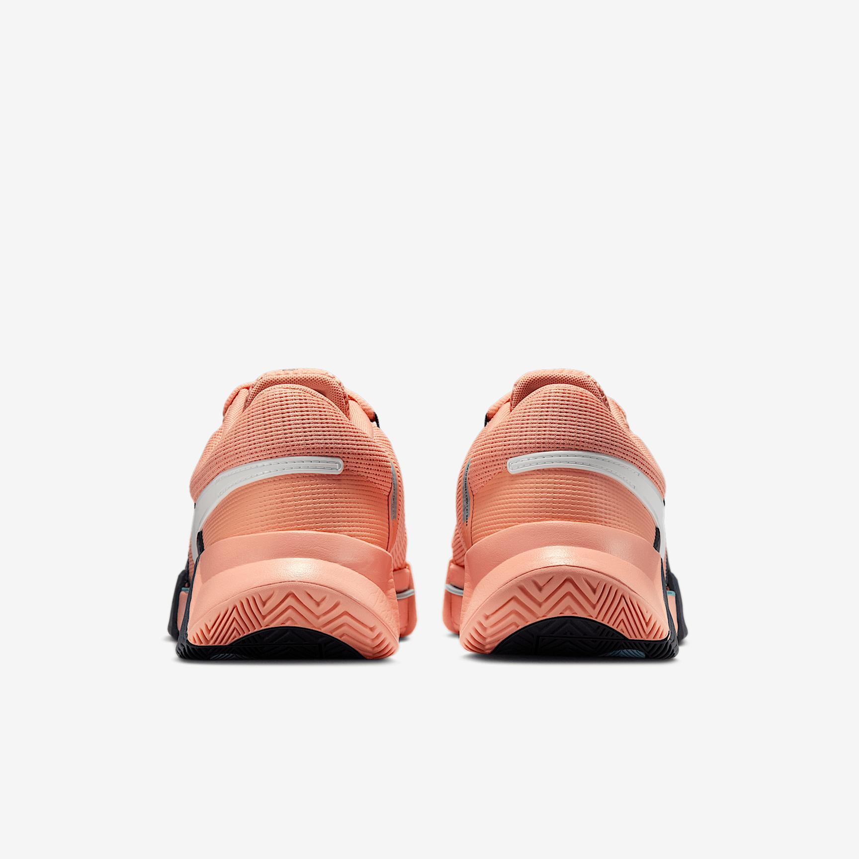 Nike Zoom GP Challenge 1 Men's Hard Court Tennis Shoes Product Image