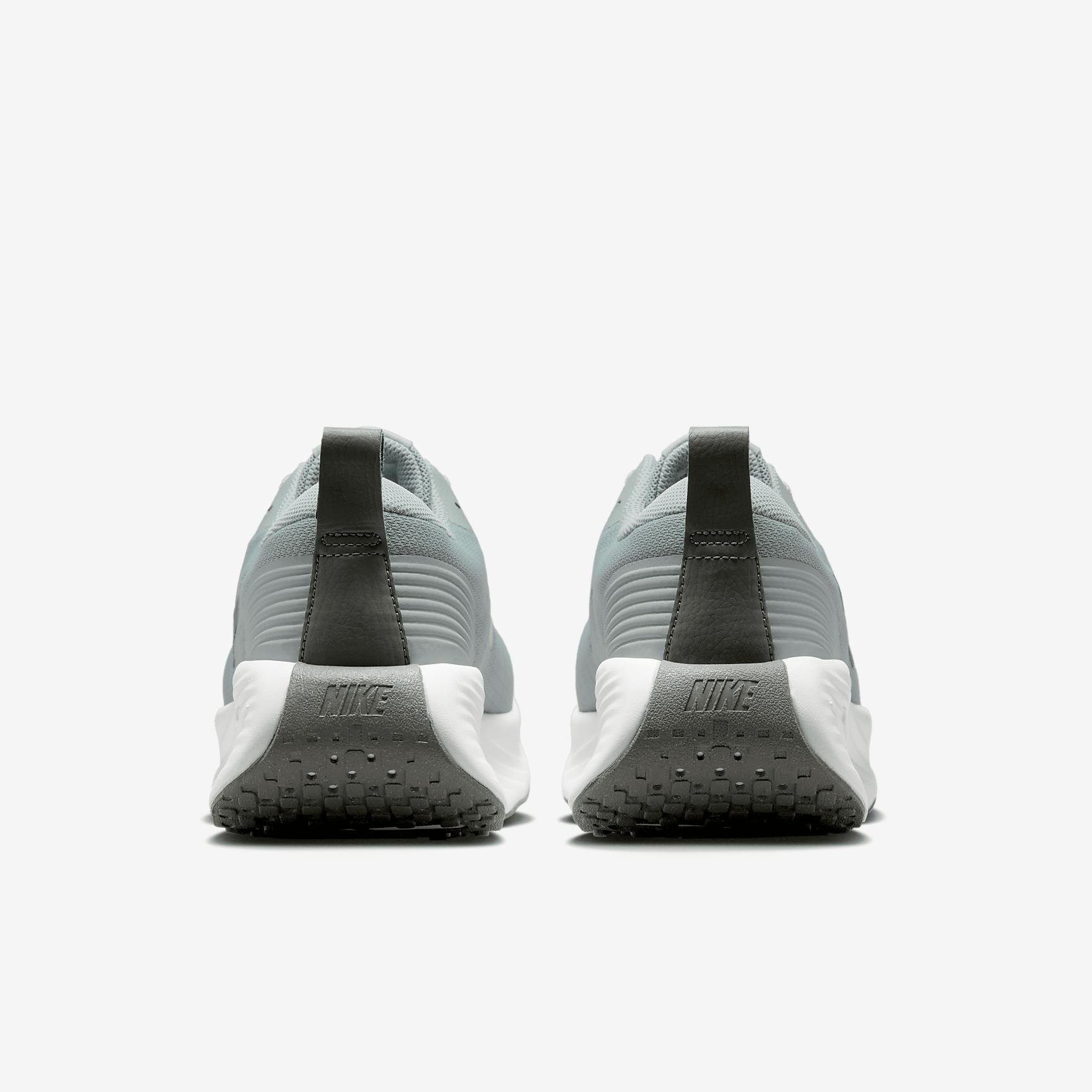 Nike Promina Men's Walking Shoes Product Image