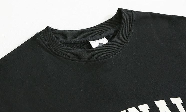 RT No. 5420 BLACK ROUND NECK LETTERED SWEATER Product Image