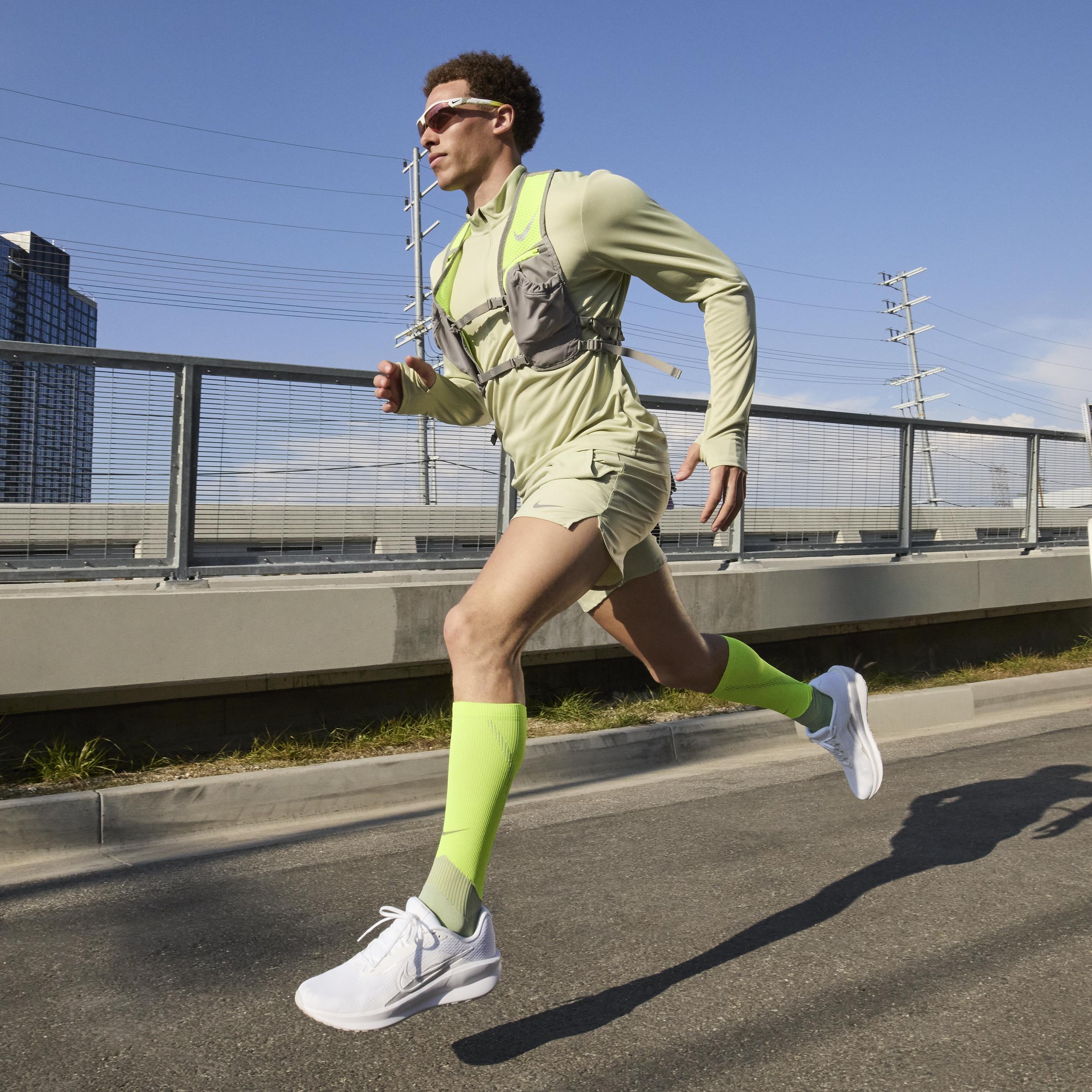 Nike Downshifter 13 Men's Road Running Shoes Product Image