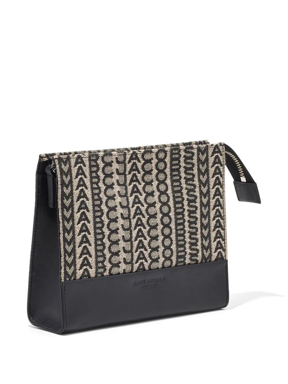 The Travel pouch Product Image