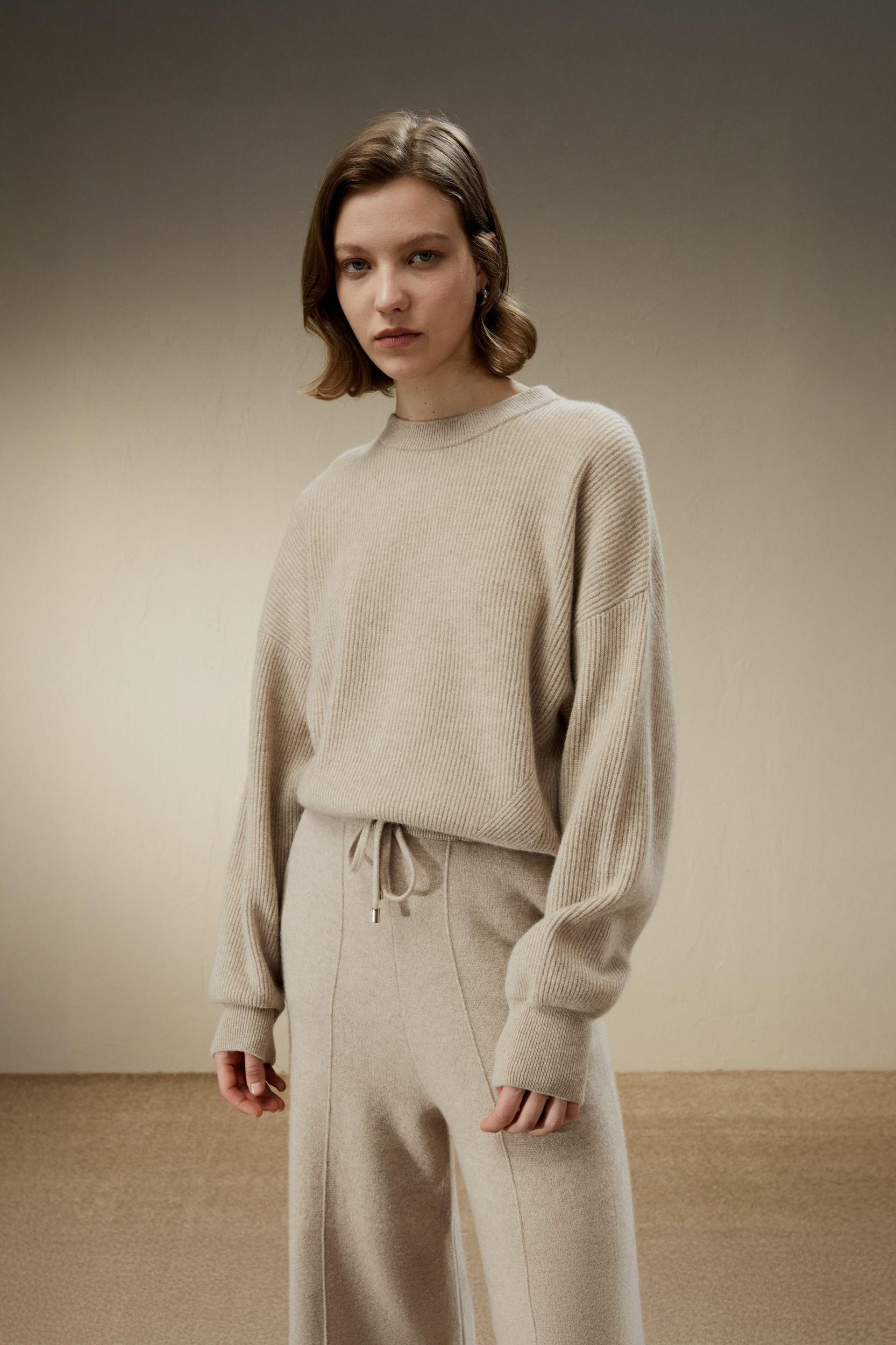 Eshe 2-in-1 Cashmere Detachable Hoodie Product Image