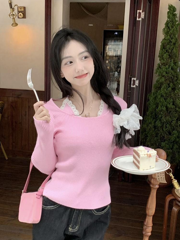 Long-Sleeve Crewneck Plain Knit Top Product Image