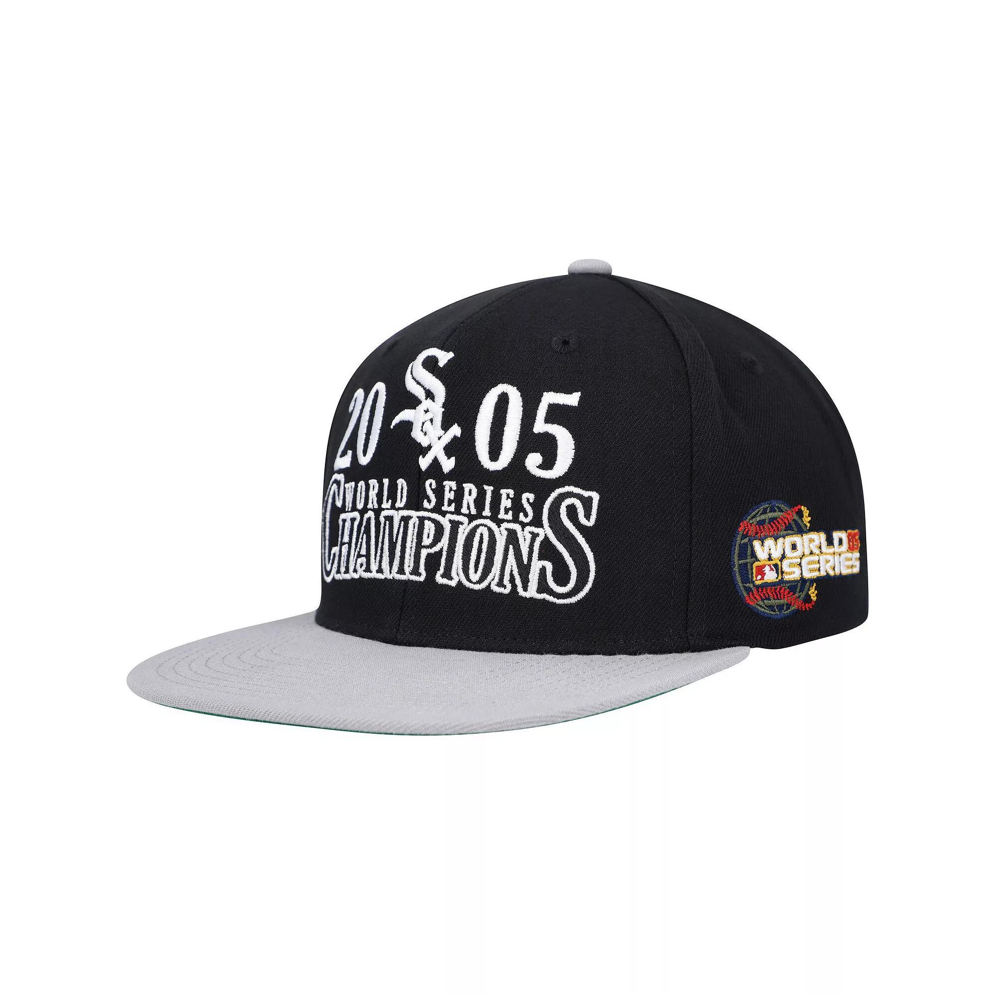 Men's Mitchell & Ness Black Chicago White Sox World Series Champs Snapback Hat Product Image