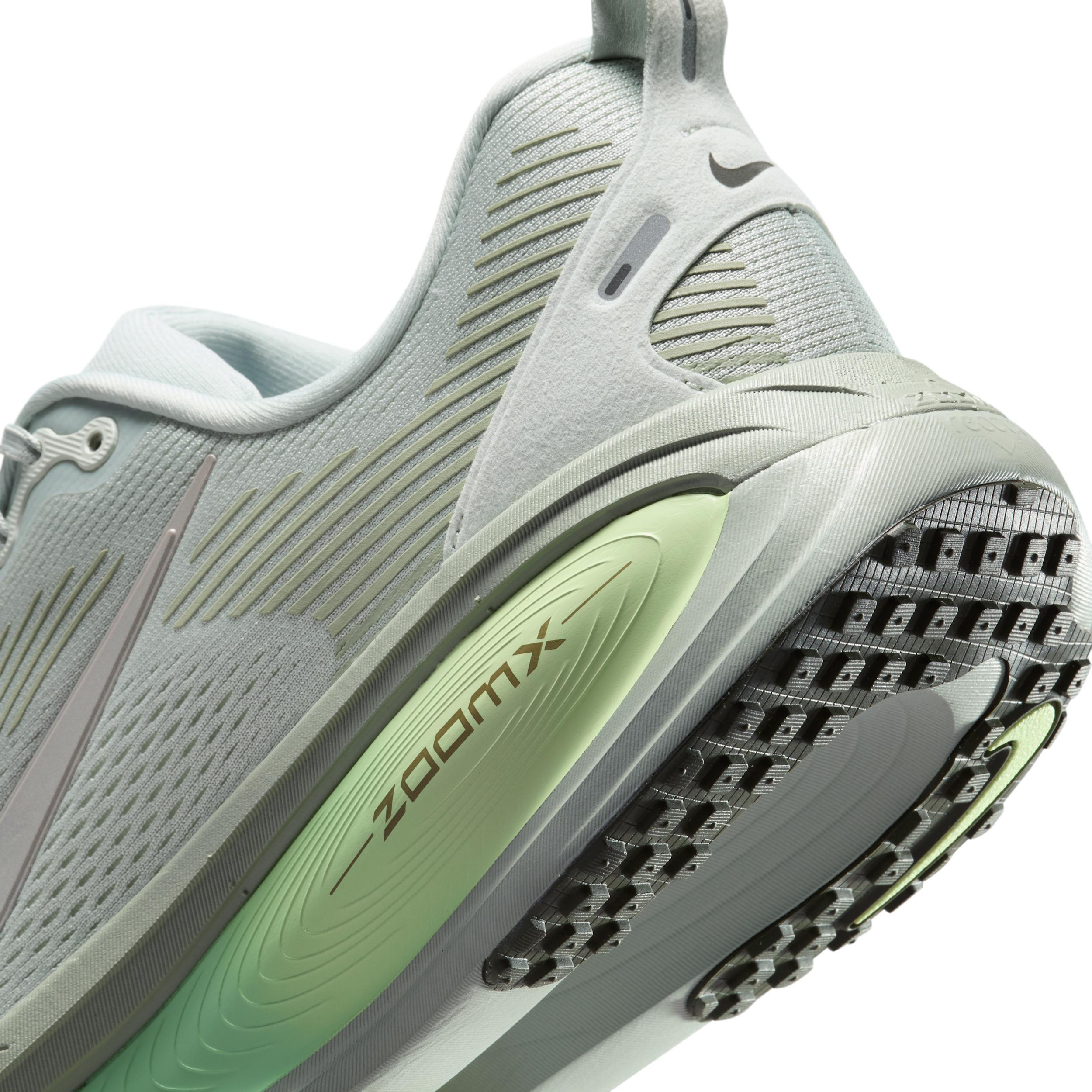 Nike Men's Vomero 18 Road Running Shoes Product Image