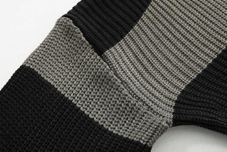RT No. 5521 KNITTED BUTTON-UP HOODED SWEATER Product Image