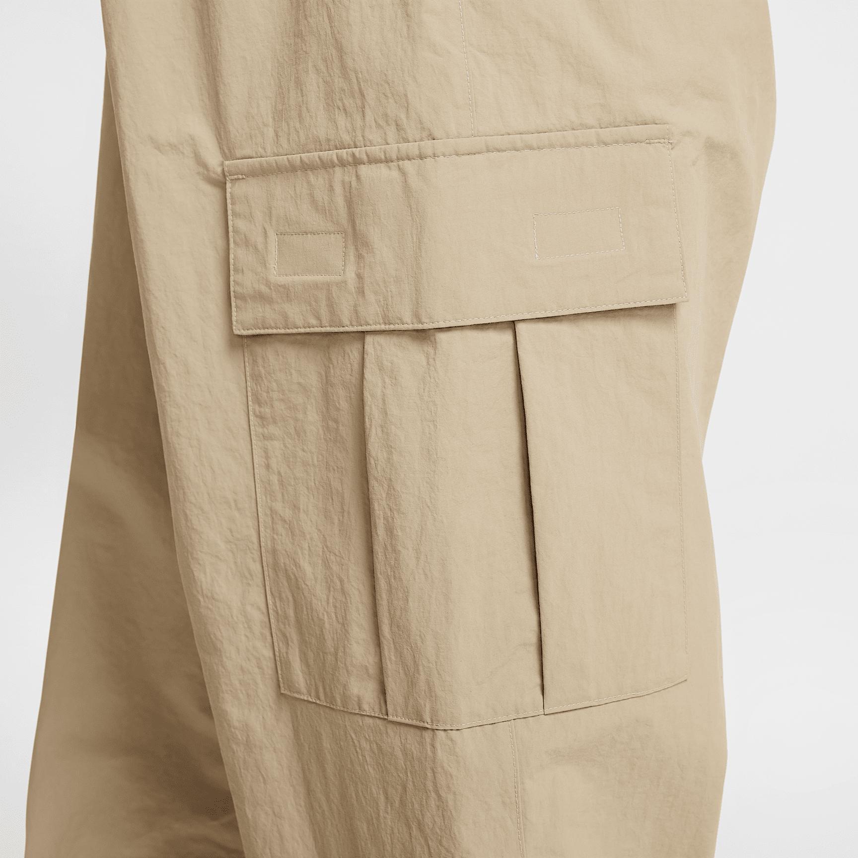 Nike Club Men's Woven Cargo Pants Product Image