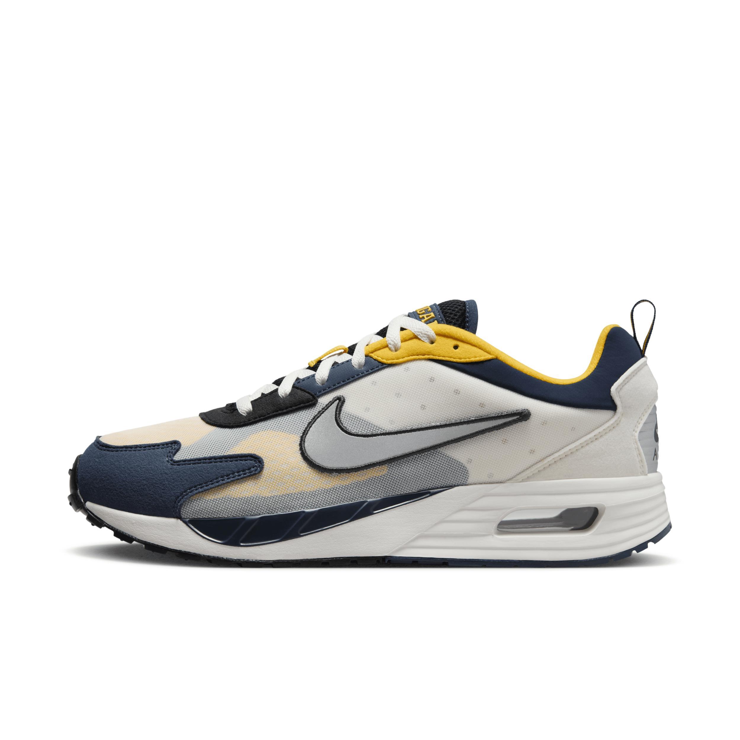 Michigan Nike Air Max Solo Men's Shoes Product Image