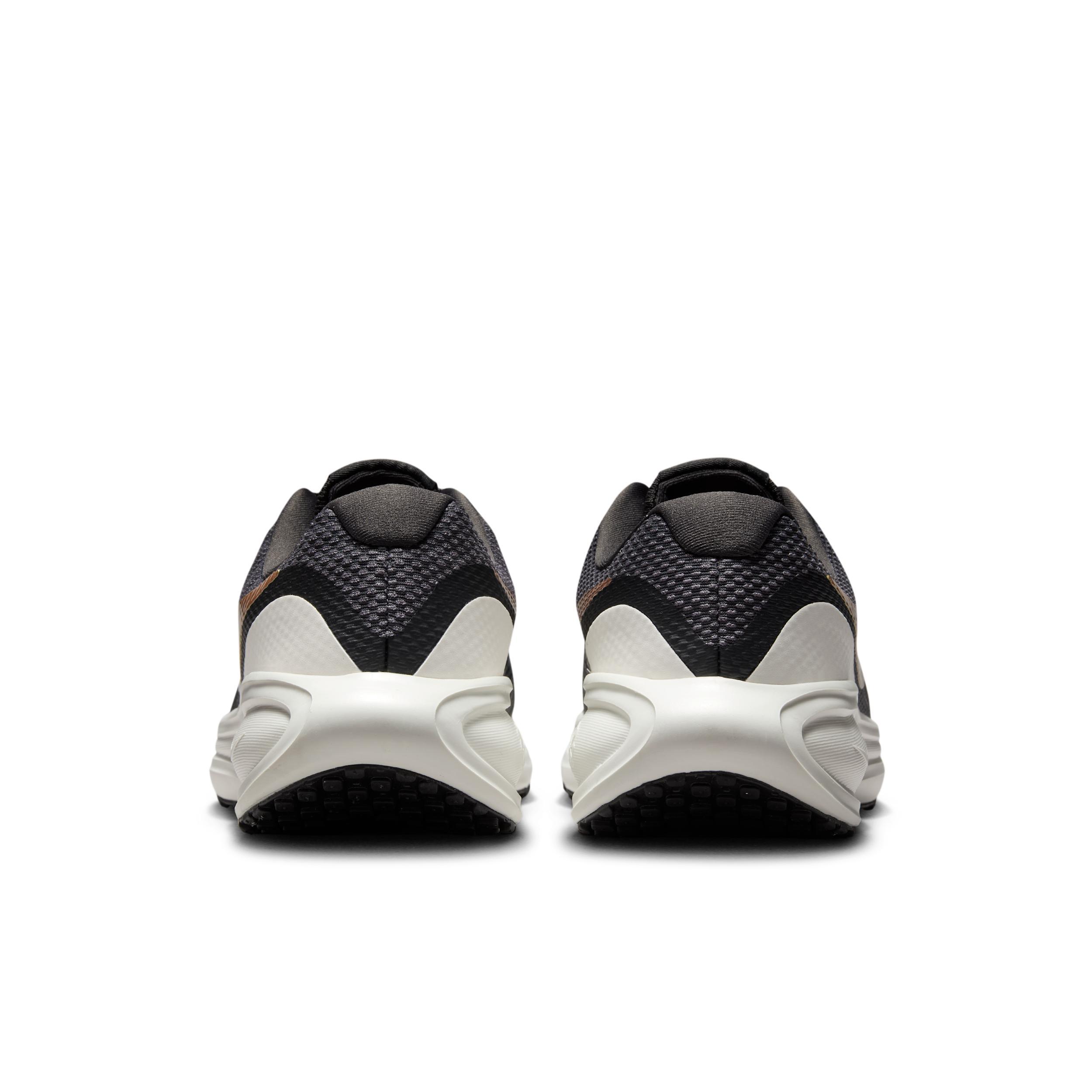 Nike Women's Revolution 8 Road Running Shoes (Extra Wide) Product Image