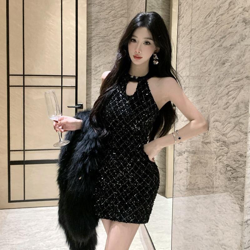 Halter Neck Sequined Slit Midi Bodycon Dress Product Image