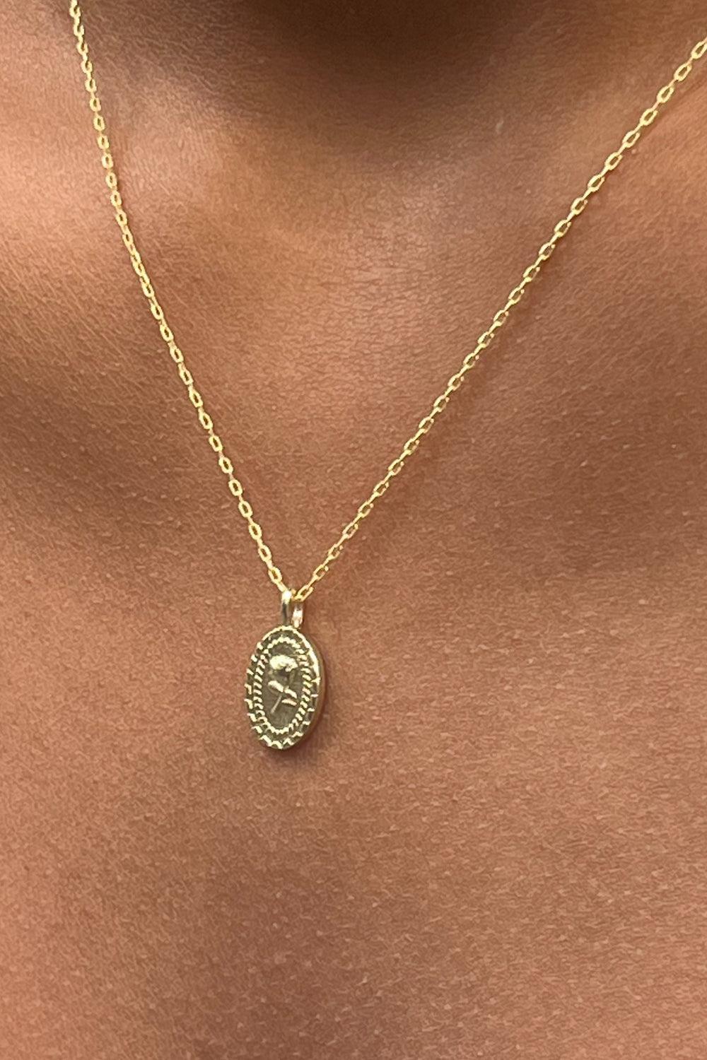 Flower Pendant Necklace Product Image