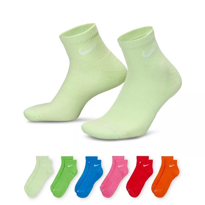 Nike Men's Everyday Plus Cushioned Training Ankle Socks (6 Pairs) Product Image