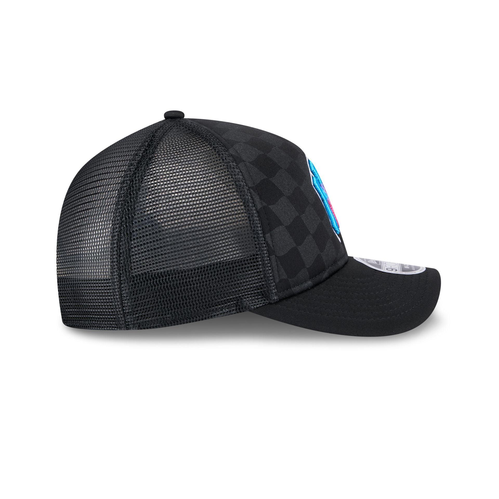 New York Yankees Gradient Raceway 9FORTY M-Crown A-Frame Trucker Hat Male Product Image