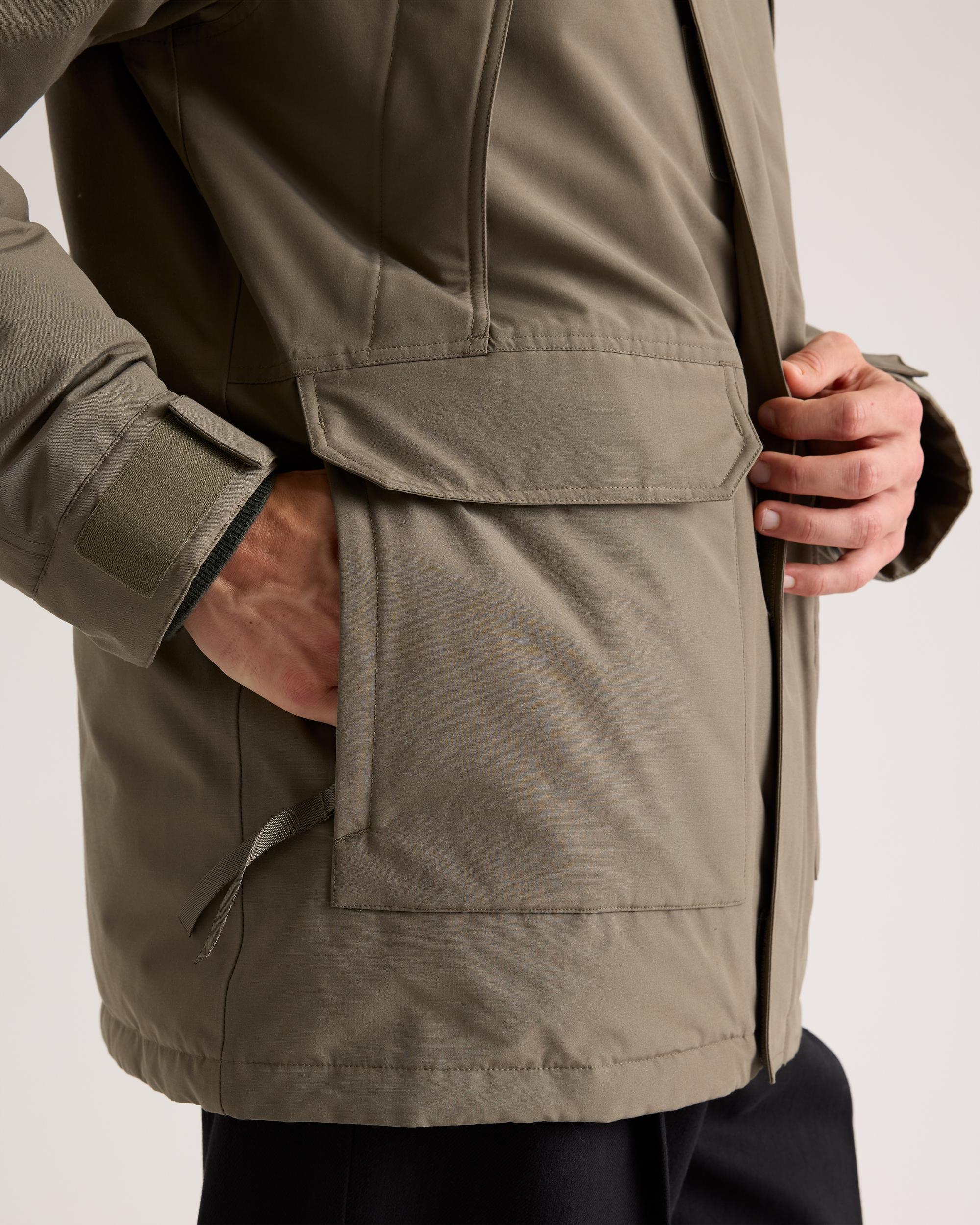 Quince | Men's Responsible Down Hooded Parka Size XL, Recycled Polyester Product Image