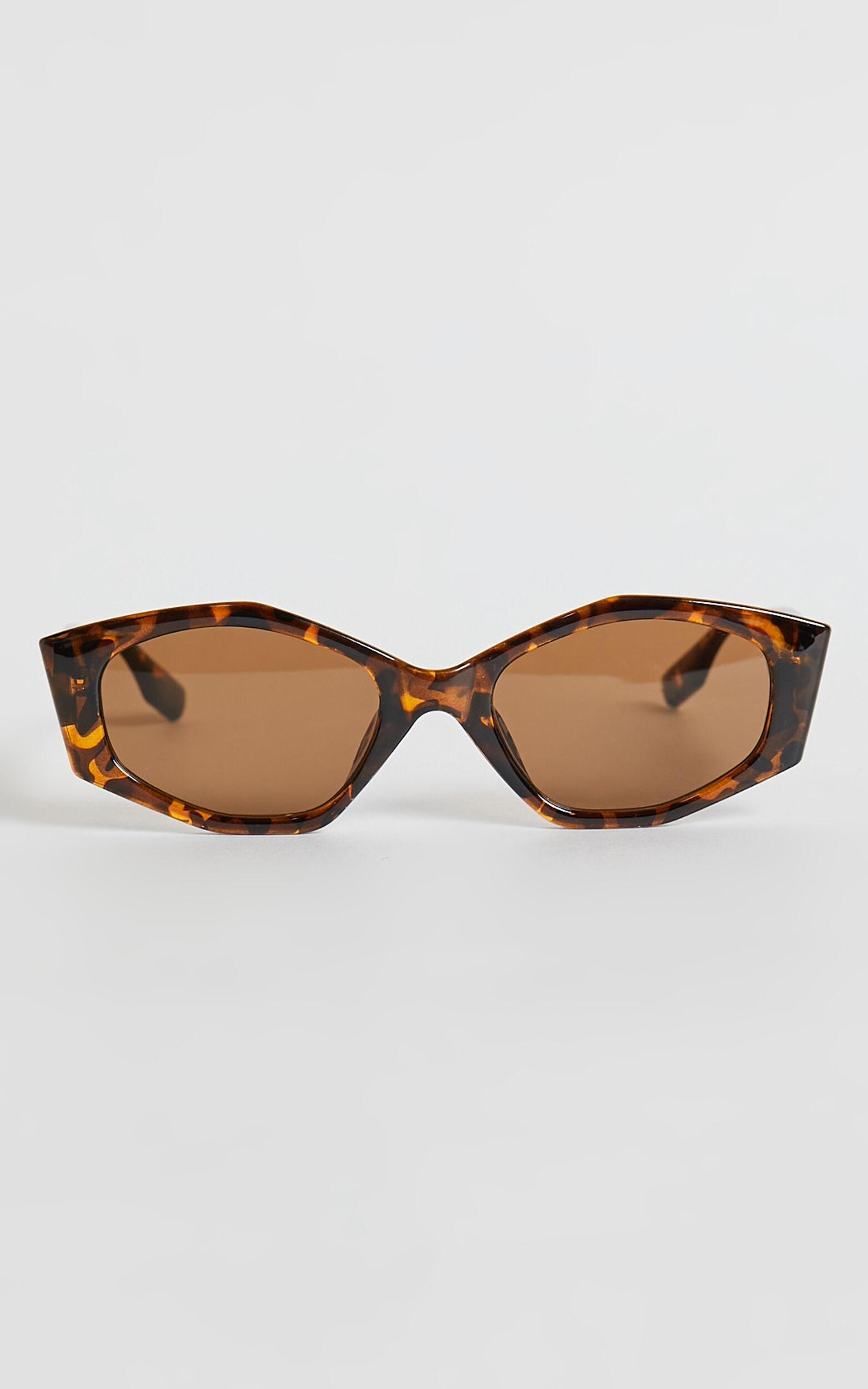 Keisha Sunglasses - Wide Rim Sunglasses in Tort Product Image
