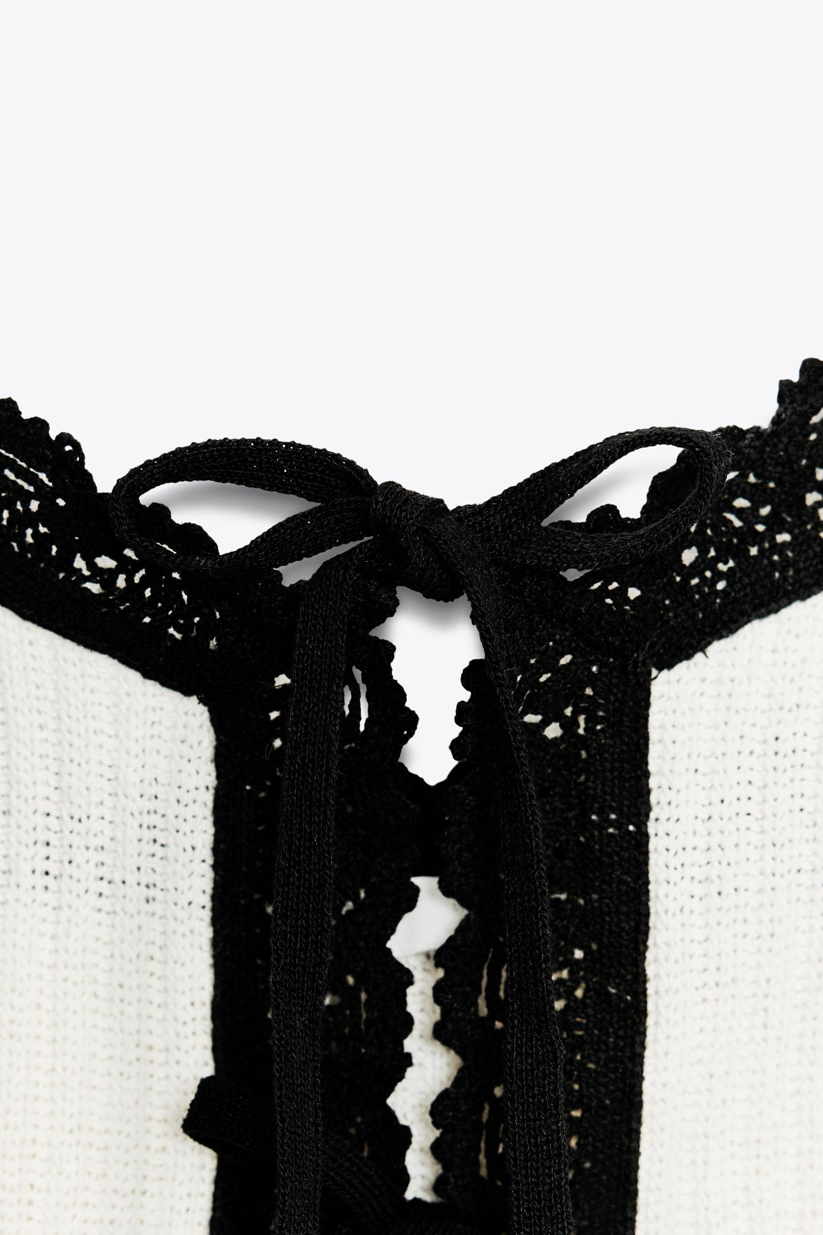 CONTRAST ROMANTIC TOP Product Image