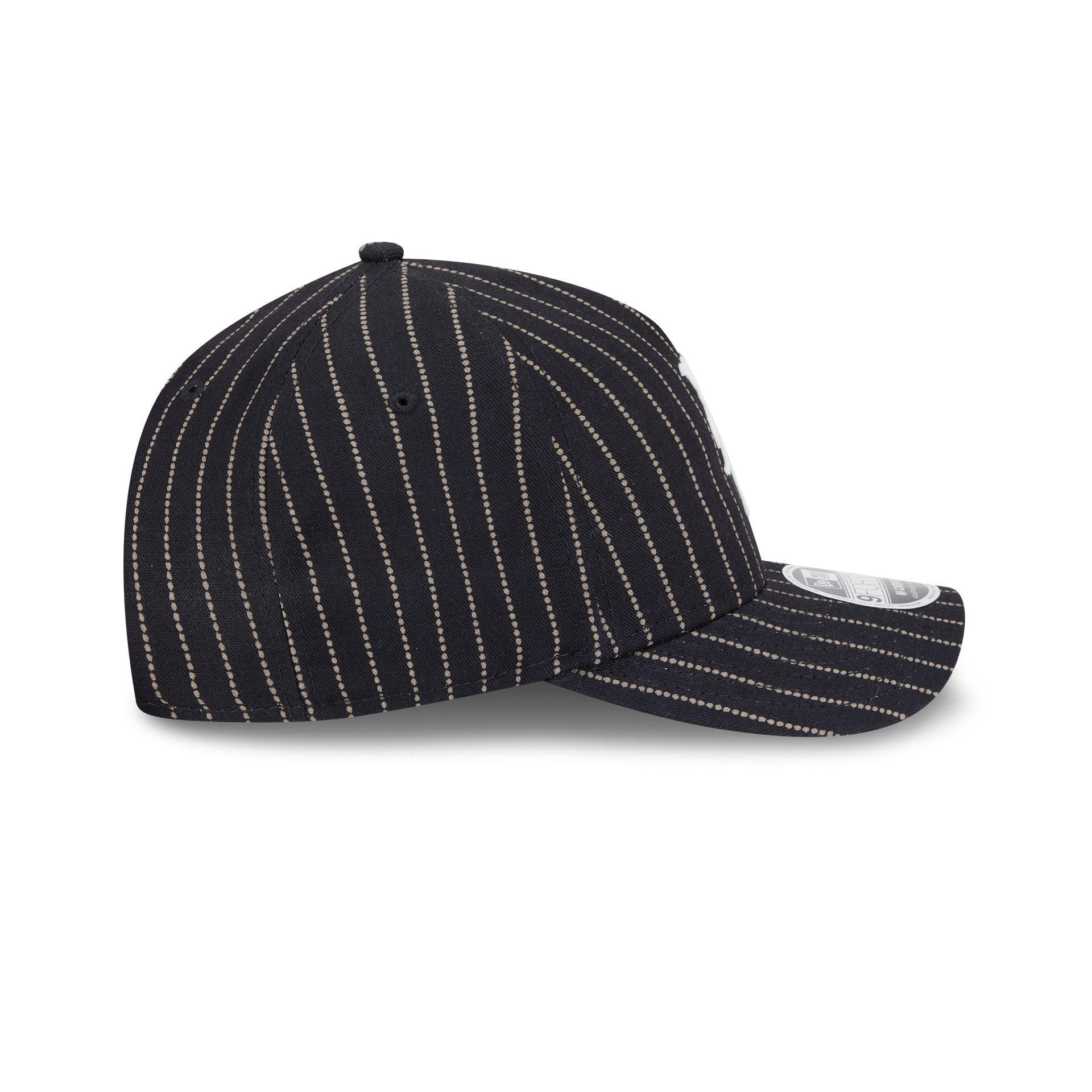 Arkansas Razorbacks Team 9FORTY M-Crown Snapback Hat Male Product Image