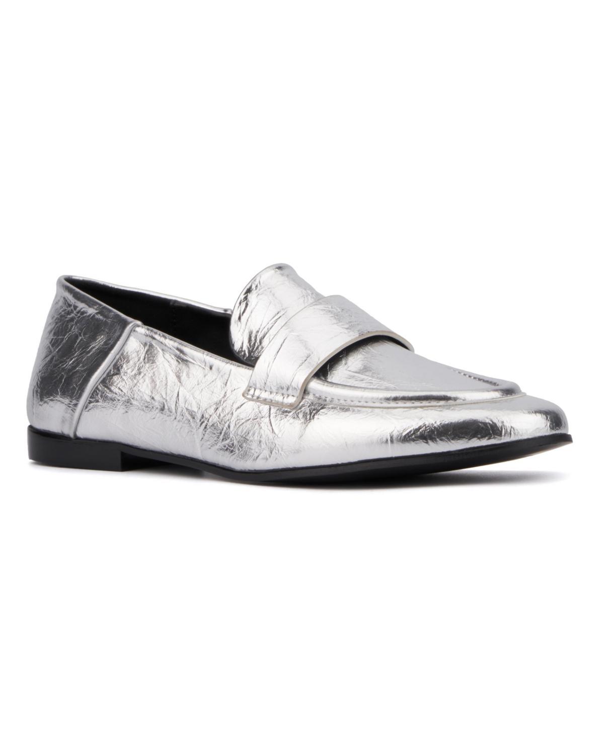 Torgeis Womens Carleigh Loafer Casual Shoe Product Image